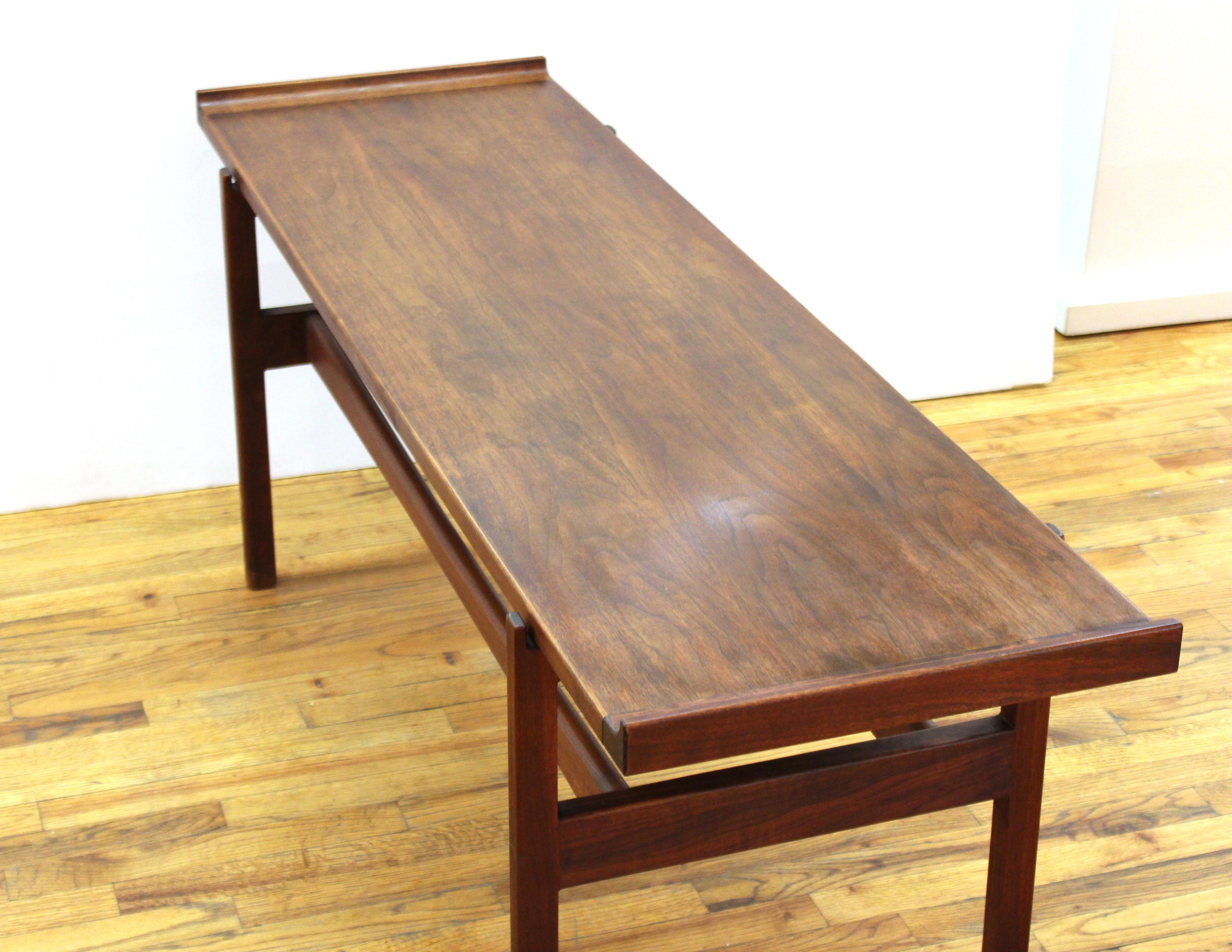 Jens Risom Mid-Century Modern Coffee Table or Low Bench In Good Condition In New York, NY