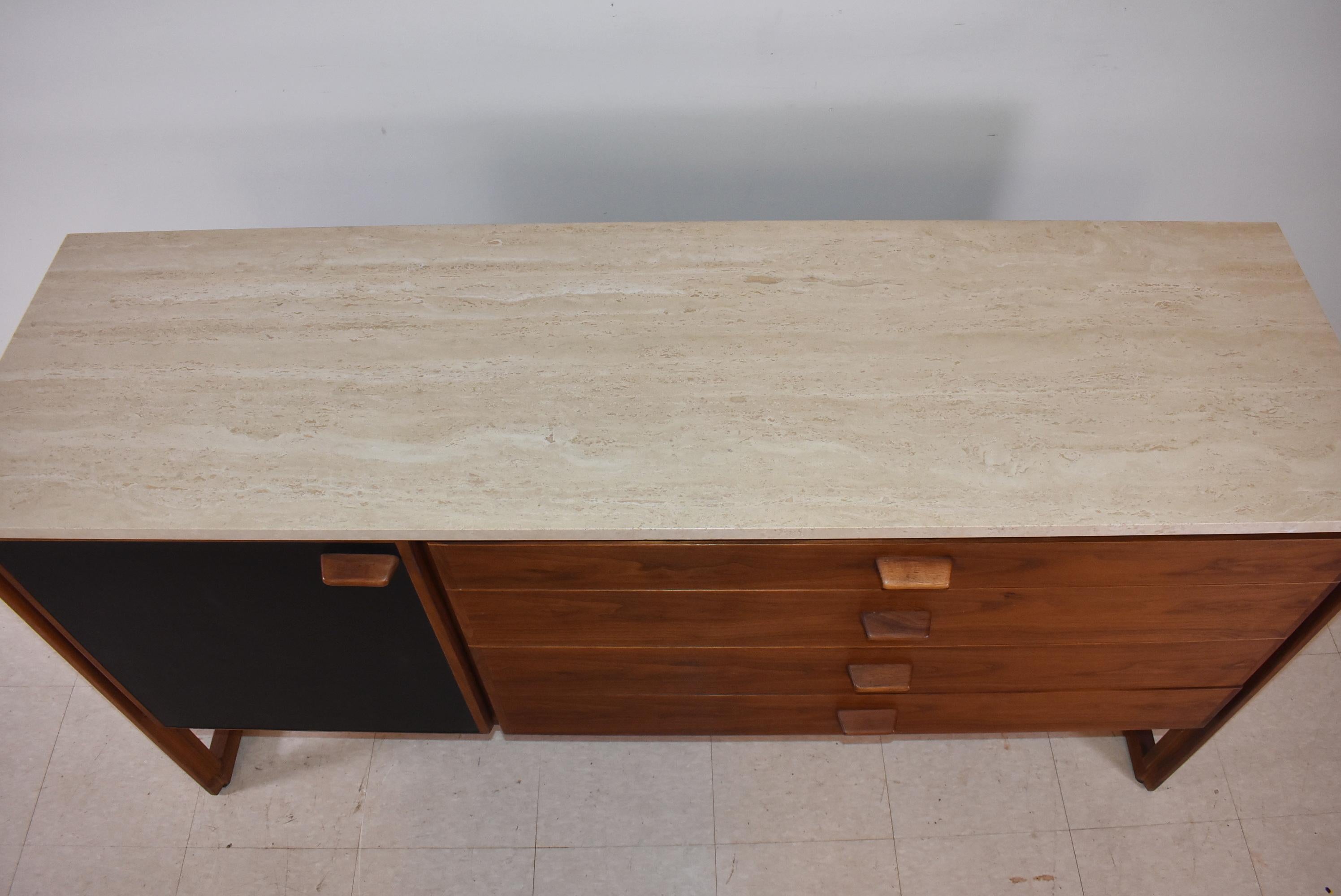 Credenza moderna di metà secolo di Jens Risom in vendita 3