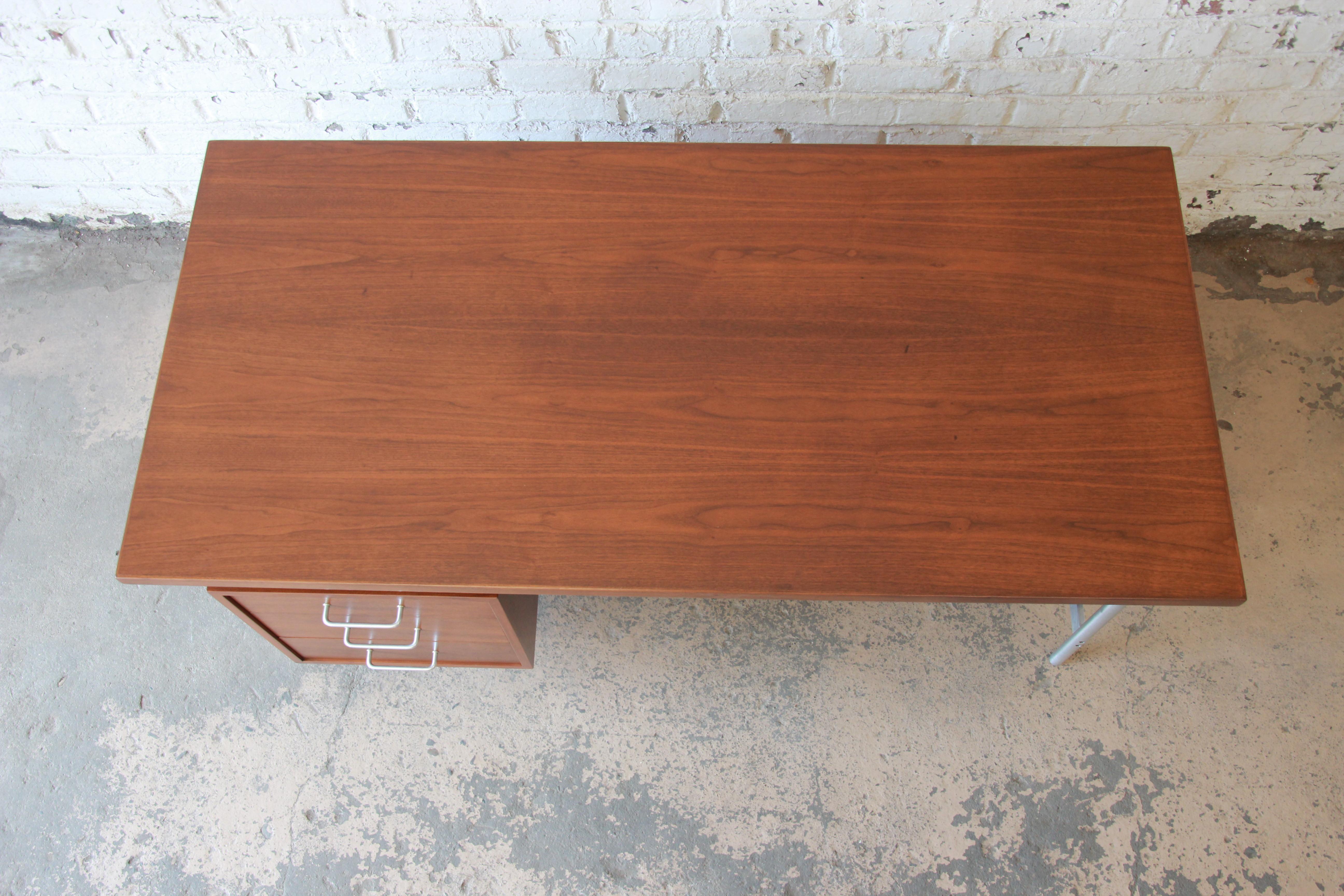 Jens Risom Mid-Century Modern Executive Desk in Walnut, Cane, and Steel 8