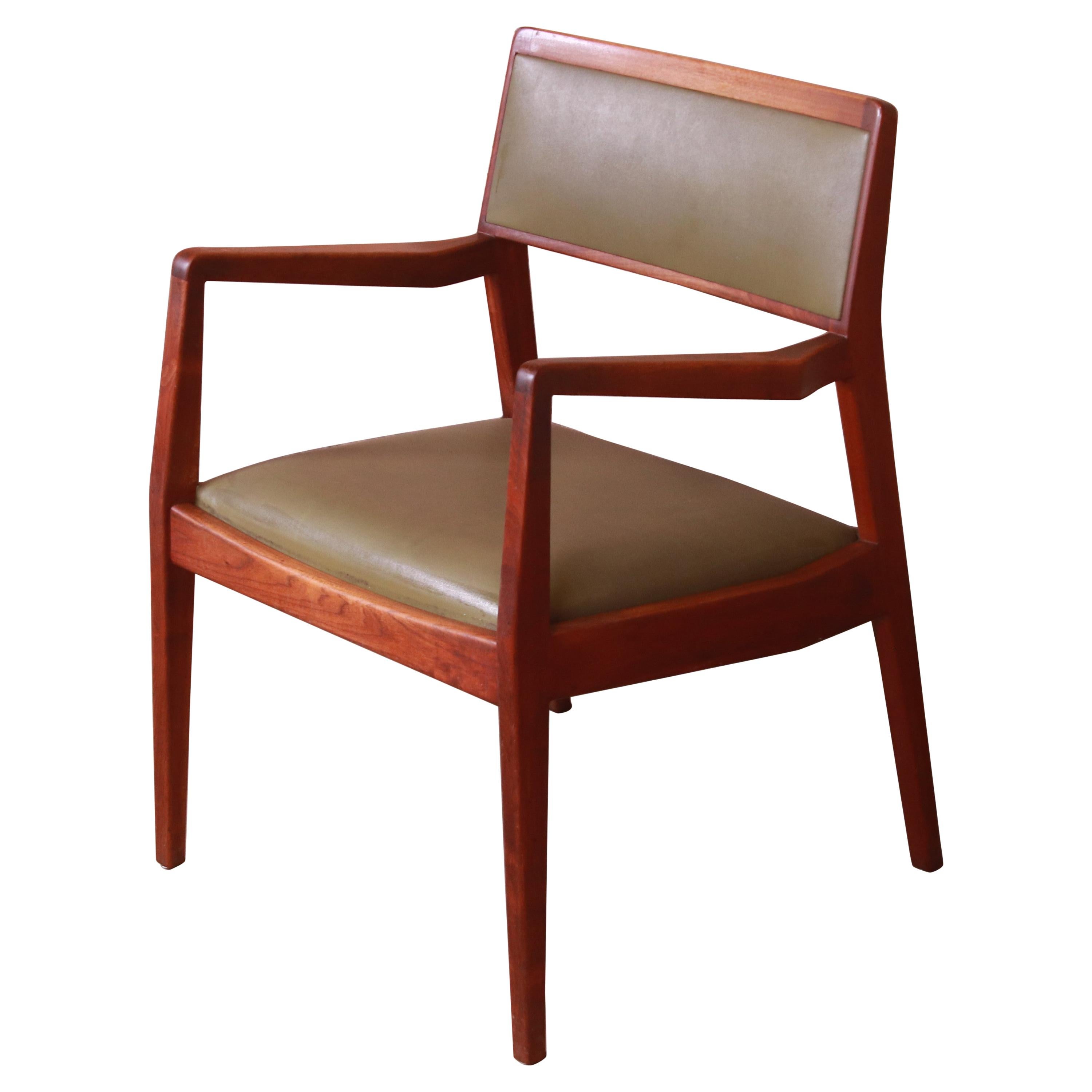 Jens Risom fauteuil de salon Playboy en noyer sculpté, moderne du milieu du siècle dernier, années 1960