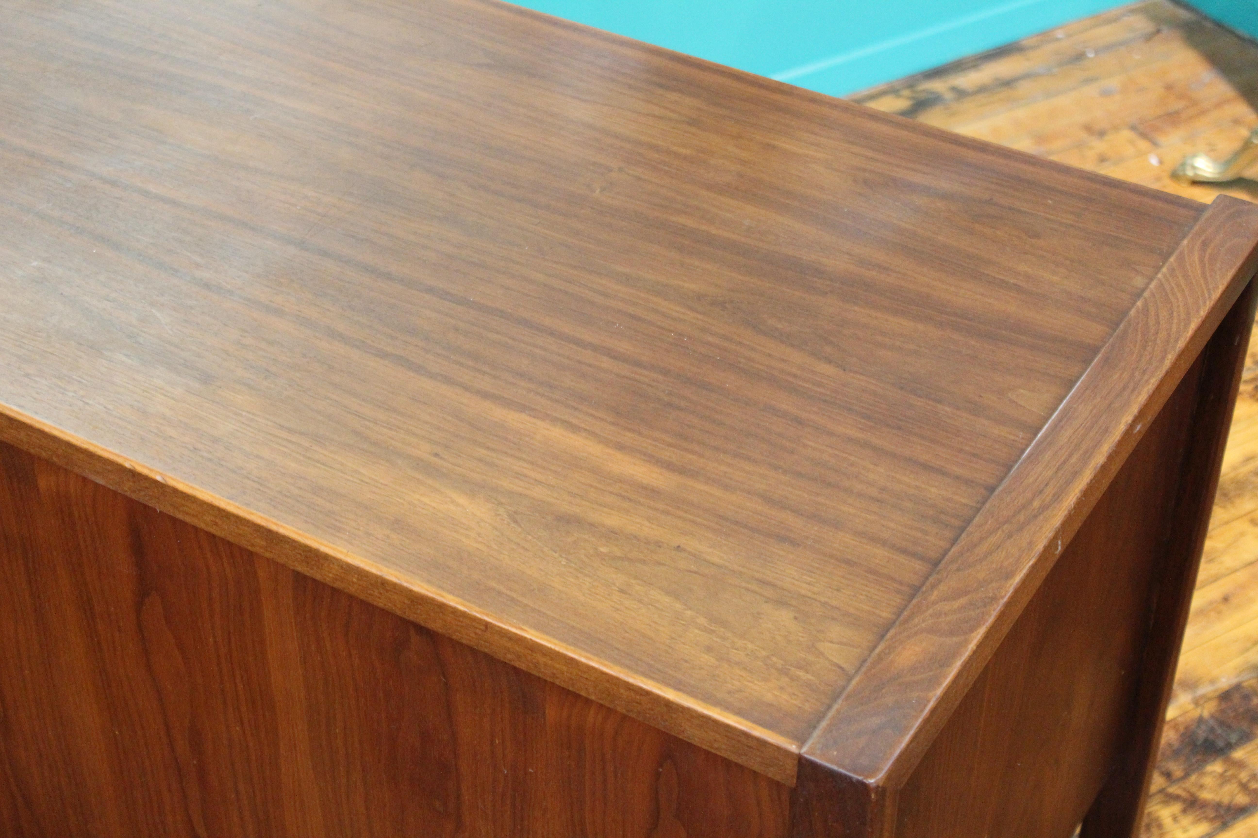 Jens Risom Mid-Century Modern Teak Credenza 5