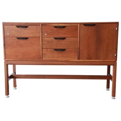 Jens Risom Mid-Century Modern Walnut Credenza, 1960s