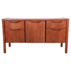 Jens Risom Mid-Century Modern Walnut Credenza, 1960s