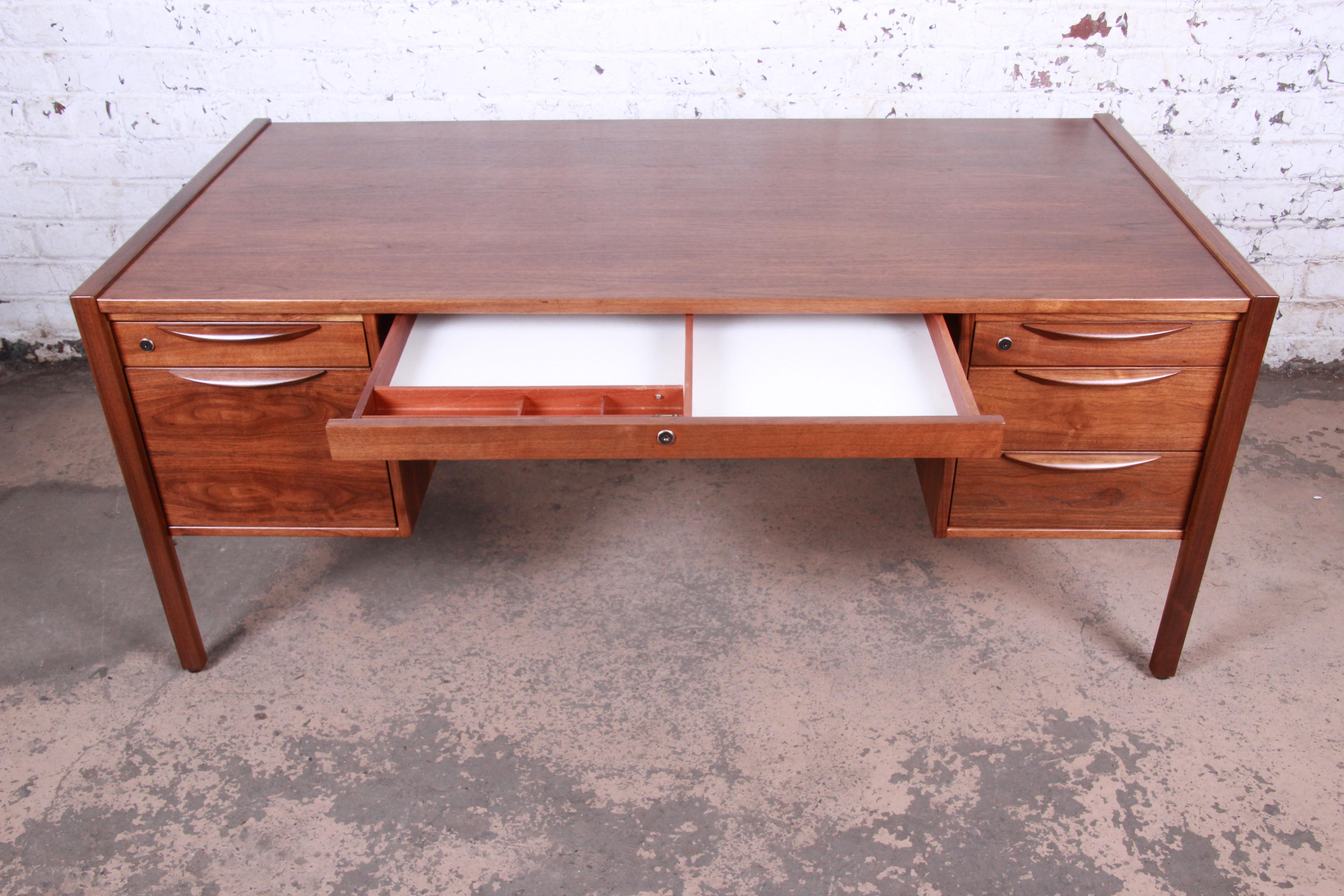 Jens Risom Mid-Century Modern Walnut Executive Desk, Newly Restored 1