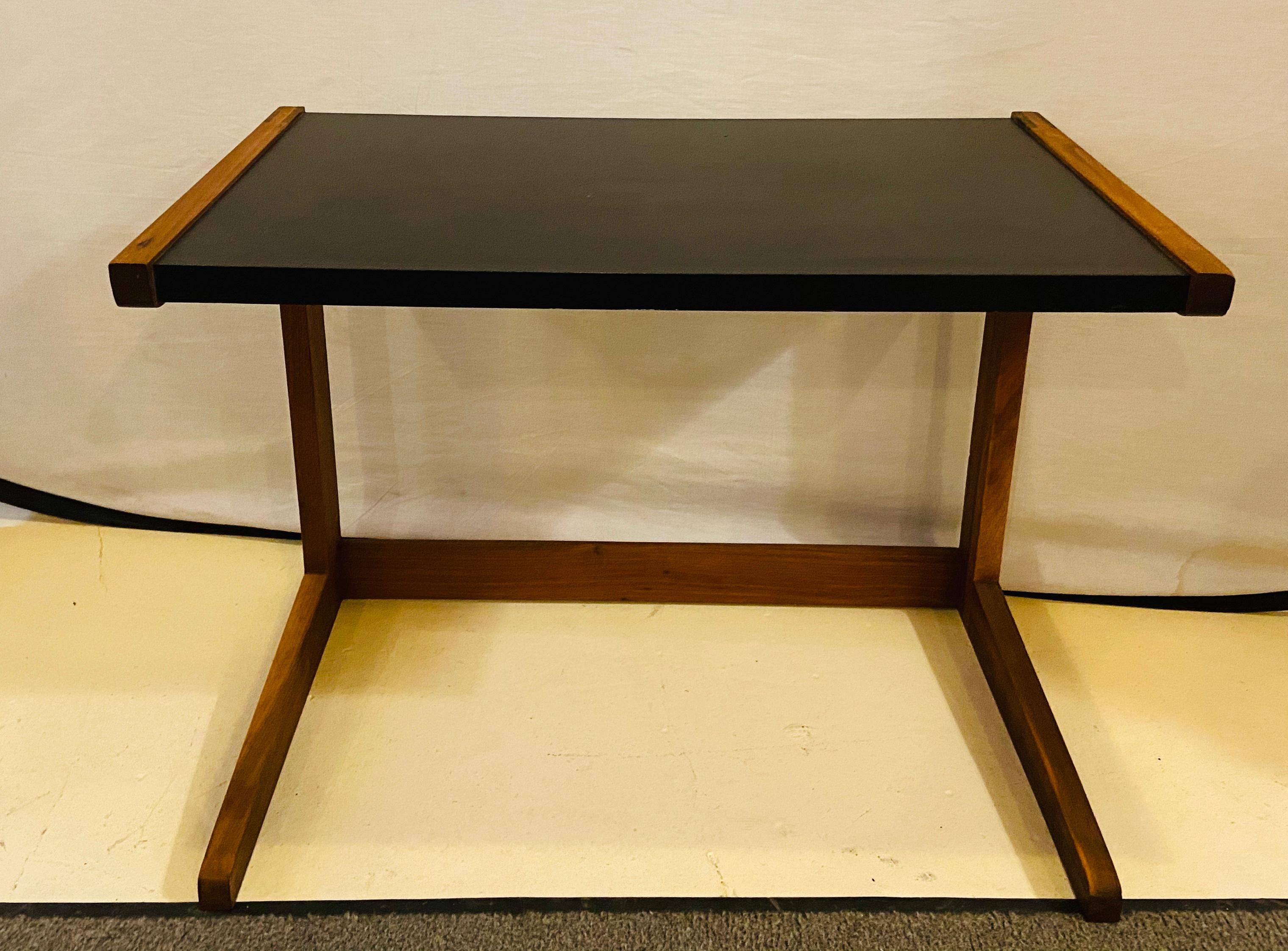Jens Risom Mid-Century Modern Walnut Vinyl Nesting Side Tables, Set of Three 8