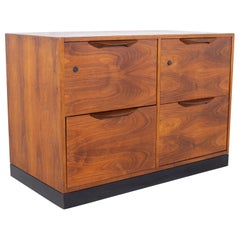 Jens Risom Mid Century Petite File Credenza aus Nussbaum