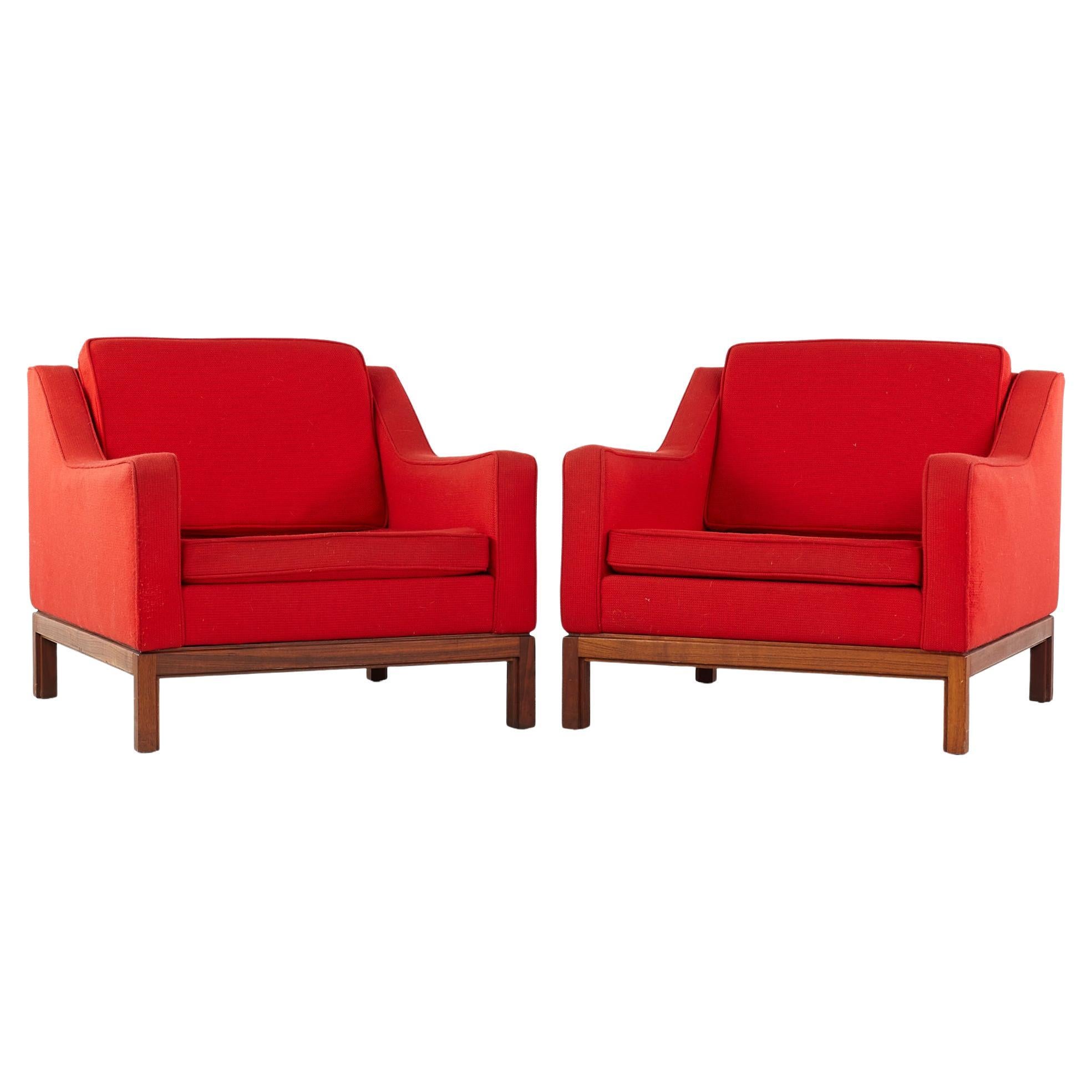 Mid Century Walnut Lounge Chair by Jens Risom at 1stDibs