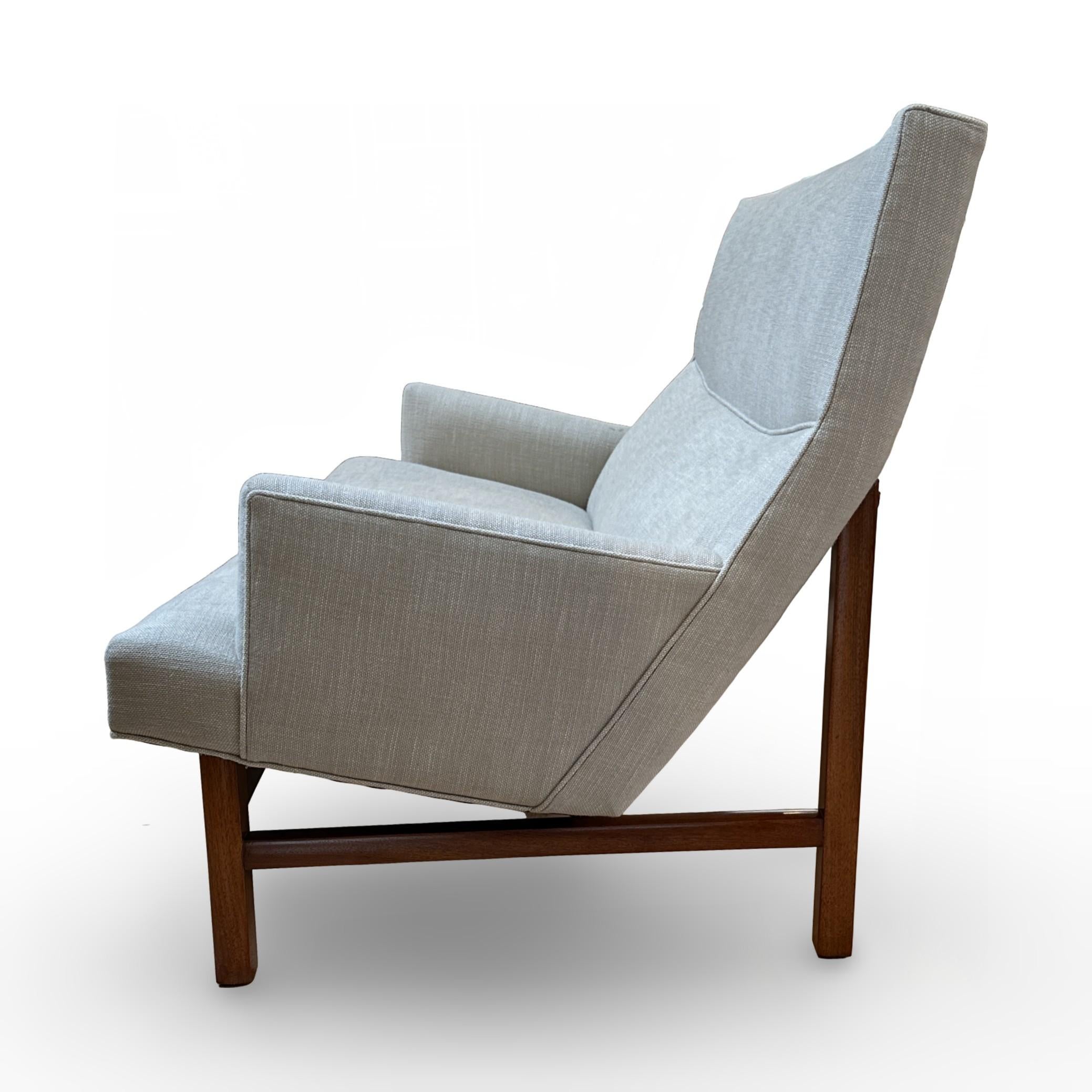Jens Risom Loveseat U-150 de mediados de siglo con tapicería nueva en venta 2