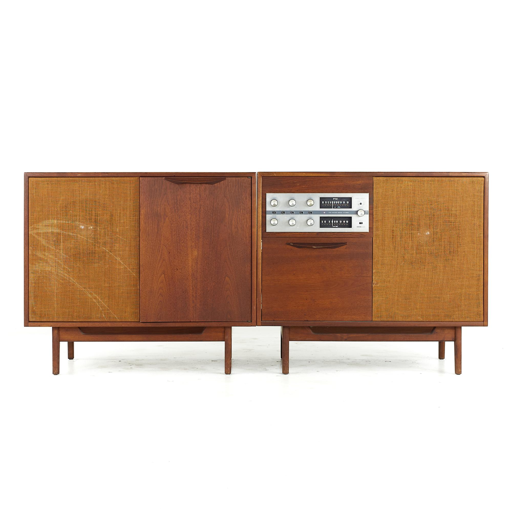 Jens Risom midcentury Walnut 2-Piece Stereo Console

This console measures: 72 wide (each side measures 36 inches wide) x 21 deep x 31.75 inches high

All pieces of furniture can be had in what we call restored vintage condition. That means the