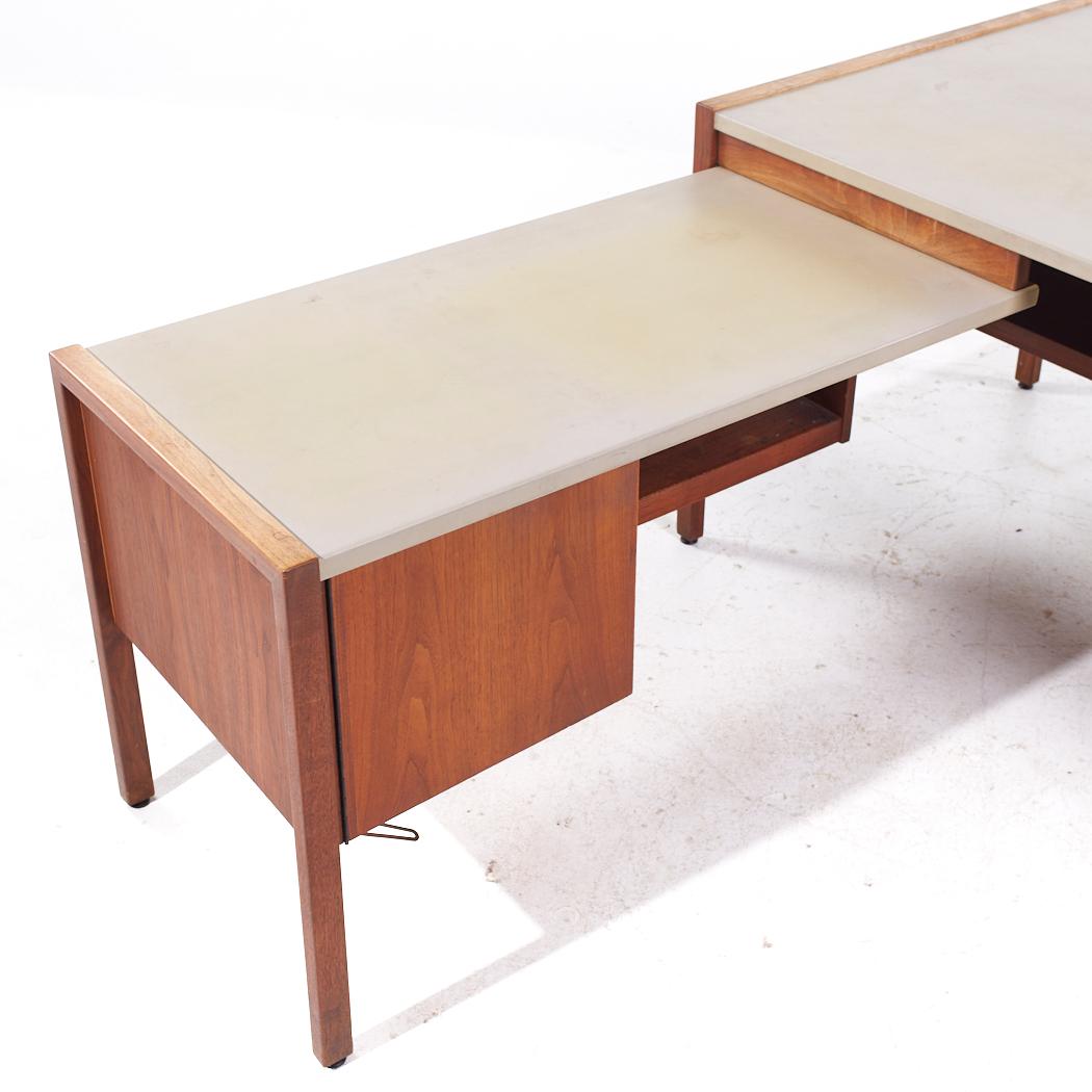 American Jens Risom Mid Century Walnut and Leather Top Corner Desk