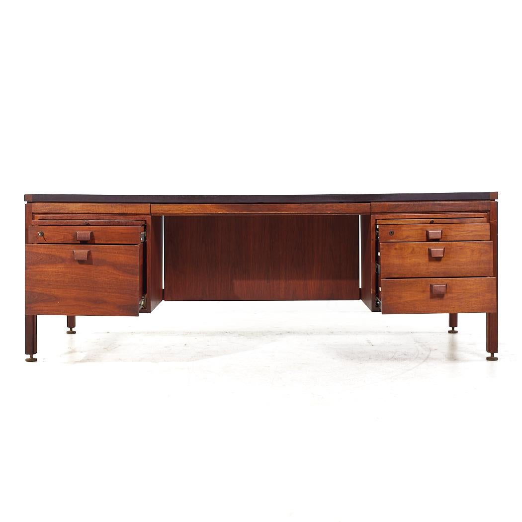 Jens Risom Mid Century Walnut and Leather Top Executive Desk For Sale 2