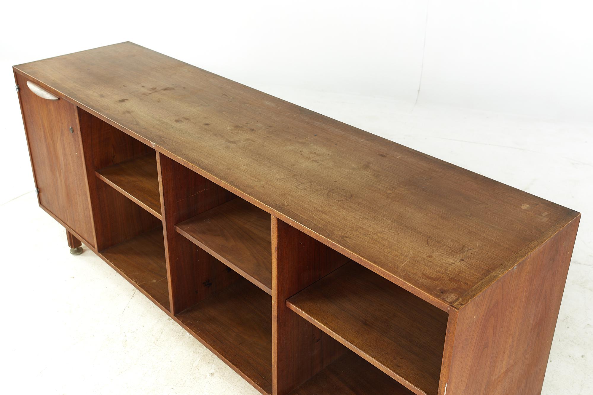 Jens Risom Midcentury Walnut Bookcase Credenza In Good Condition For Sale In Countryside, IL