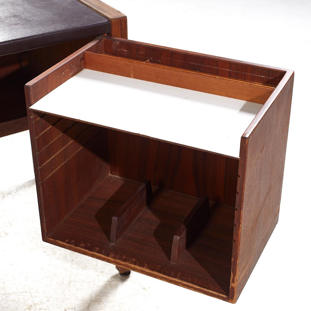 Jens Risom Mid Century Walnut Corner Desk For Sale 3
