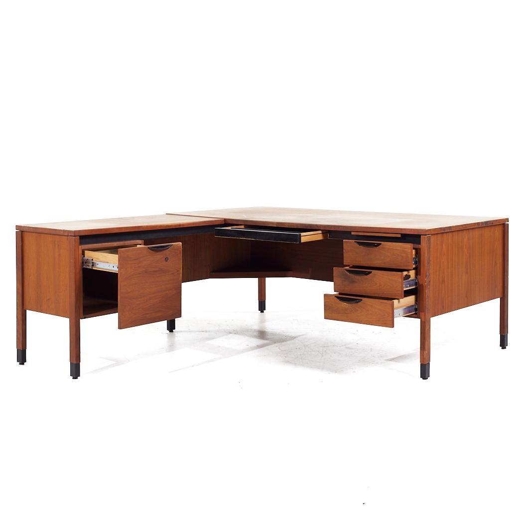 Jens Risom Mid Century Walnut Corner Desk

This desk measures: 72 wide x 36 deep x 29 high, with a chair clearance of 25.5 inches
The depth including the return is 78 inches

All pieces of furniture can be had in what we call restored vintage
