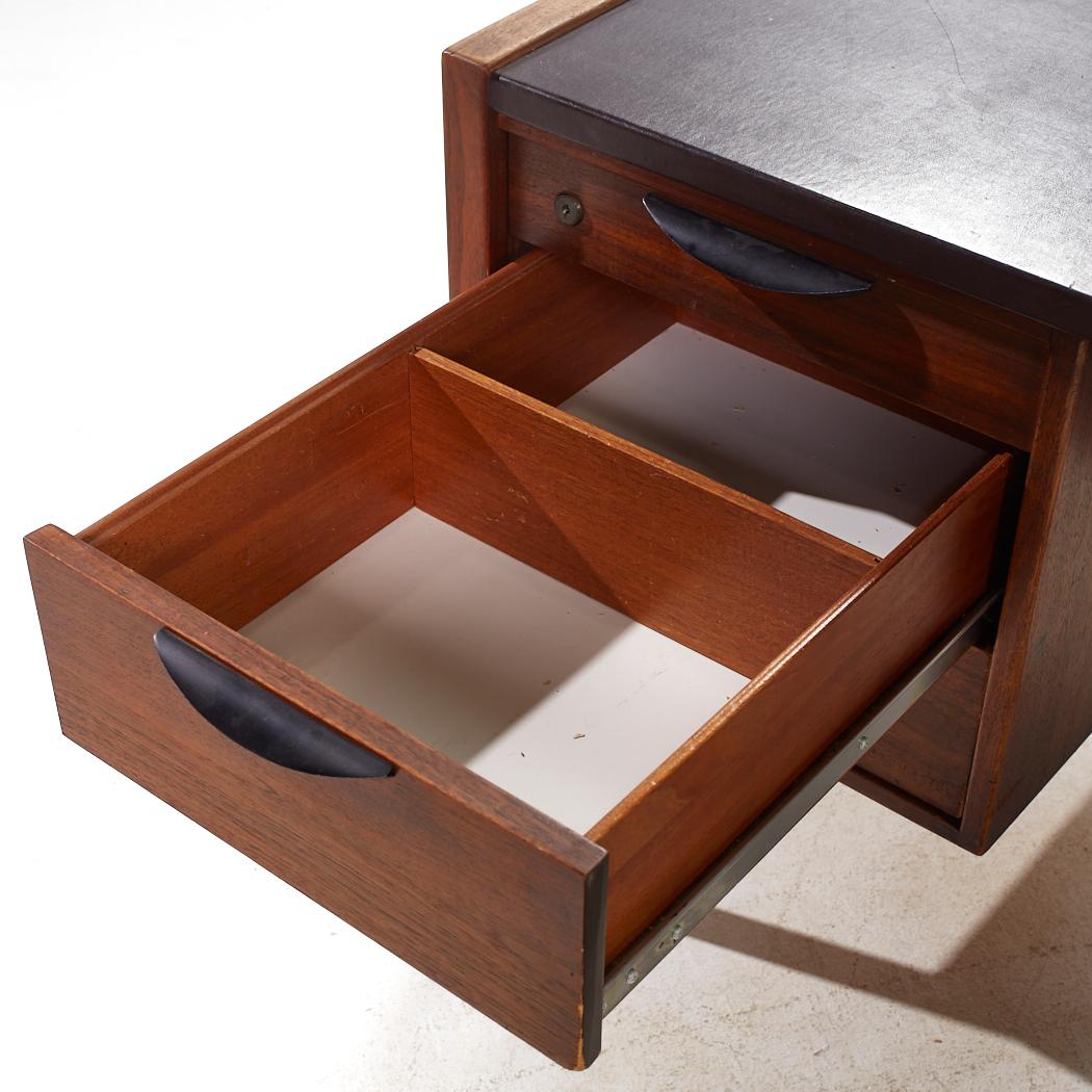 Jens Risom Mid Century Walnut Corner Desk For Sale 1