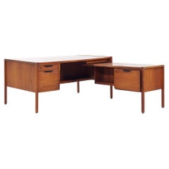 Jens Risom Mid Century Nussbaum Eckschreibtisch
