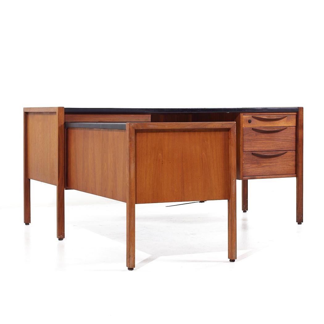 Mid-Century Modern Jens Risom Mid Century Walnut Corner Desk with Left Return For Sale