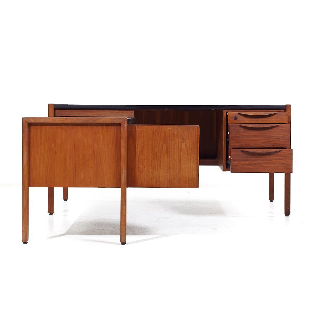 American Jens Risom Mid Century Walnut Corner Desk with Left Return For Sale