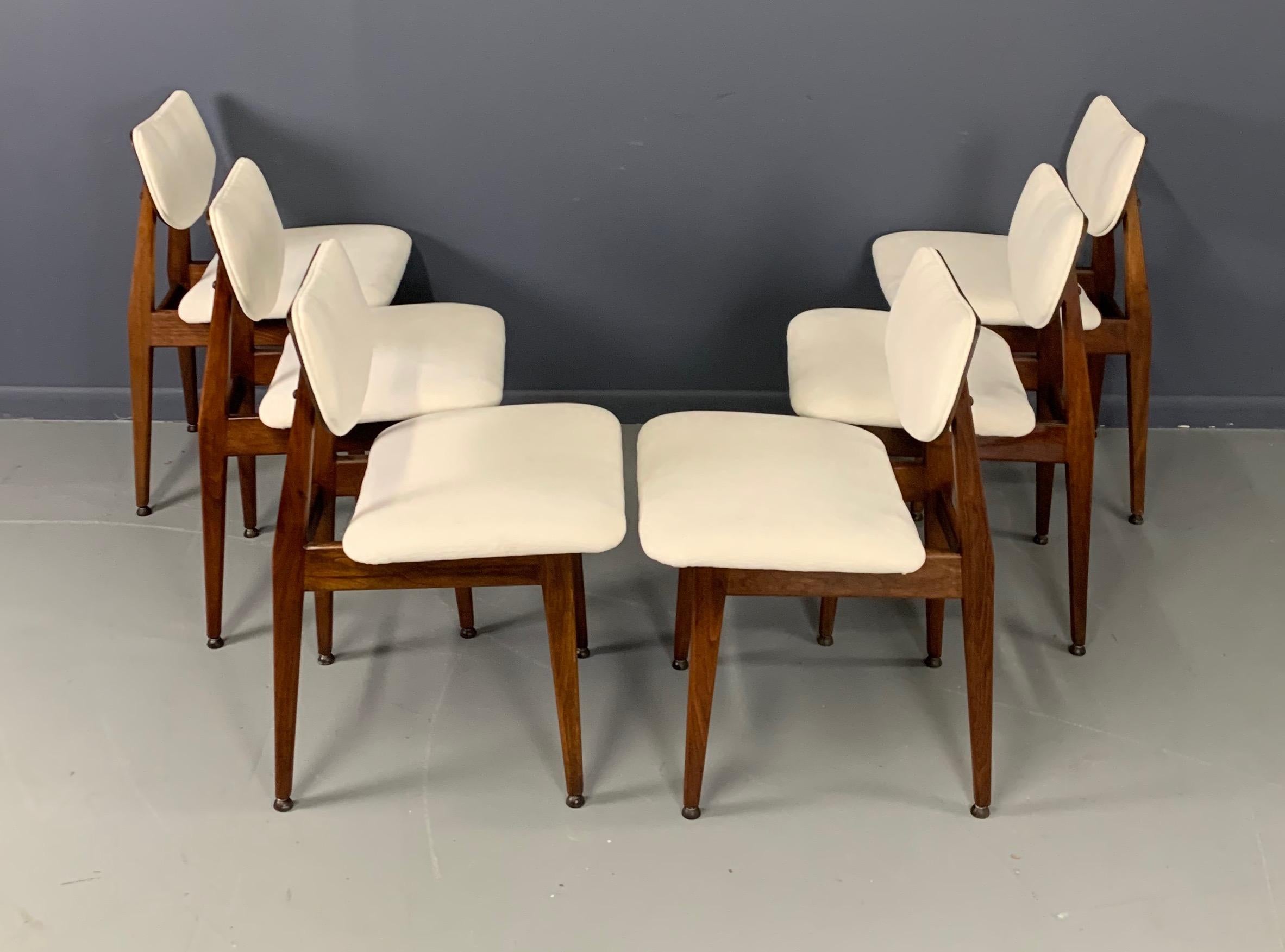 Jens Risom Midcentury Walnut Dining Chairs, a Set of Six 2