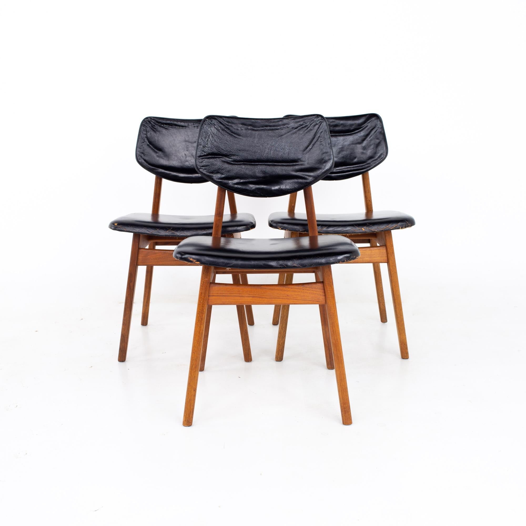 Mid-Century Modern Jens Risom Mid Century Walnut Dining Chairs, Set of 3 For Sale