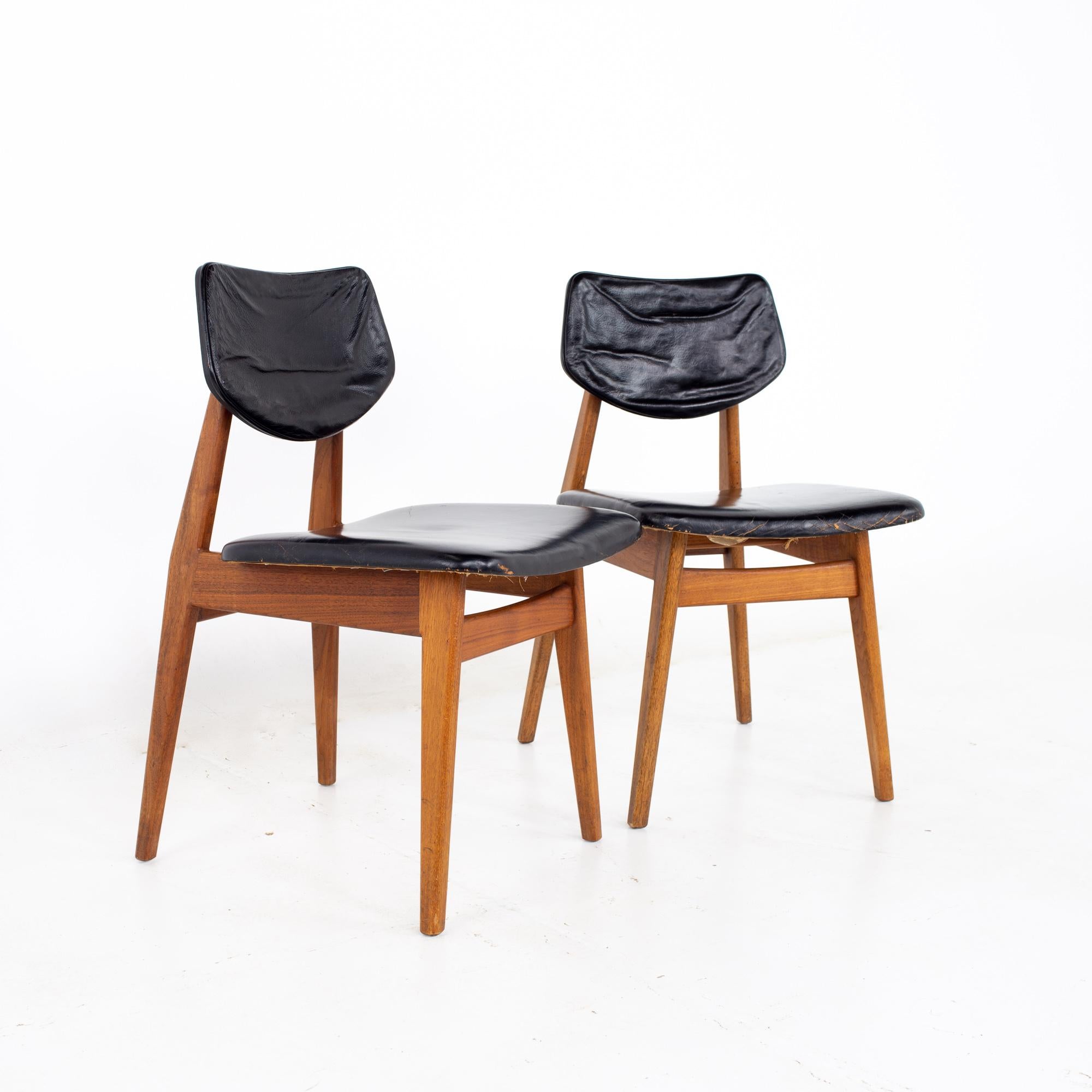 American Jens Risom Mid Century Walnut Dining Chairs, Set of 3 For Sale