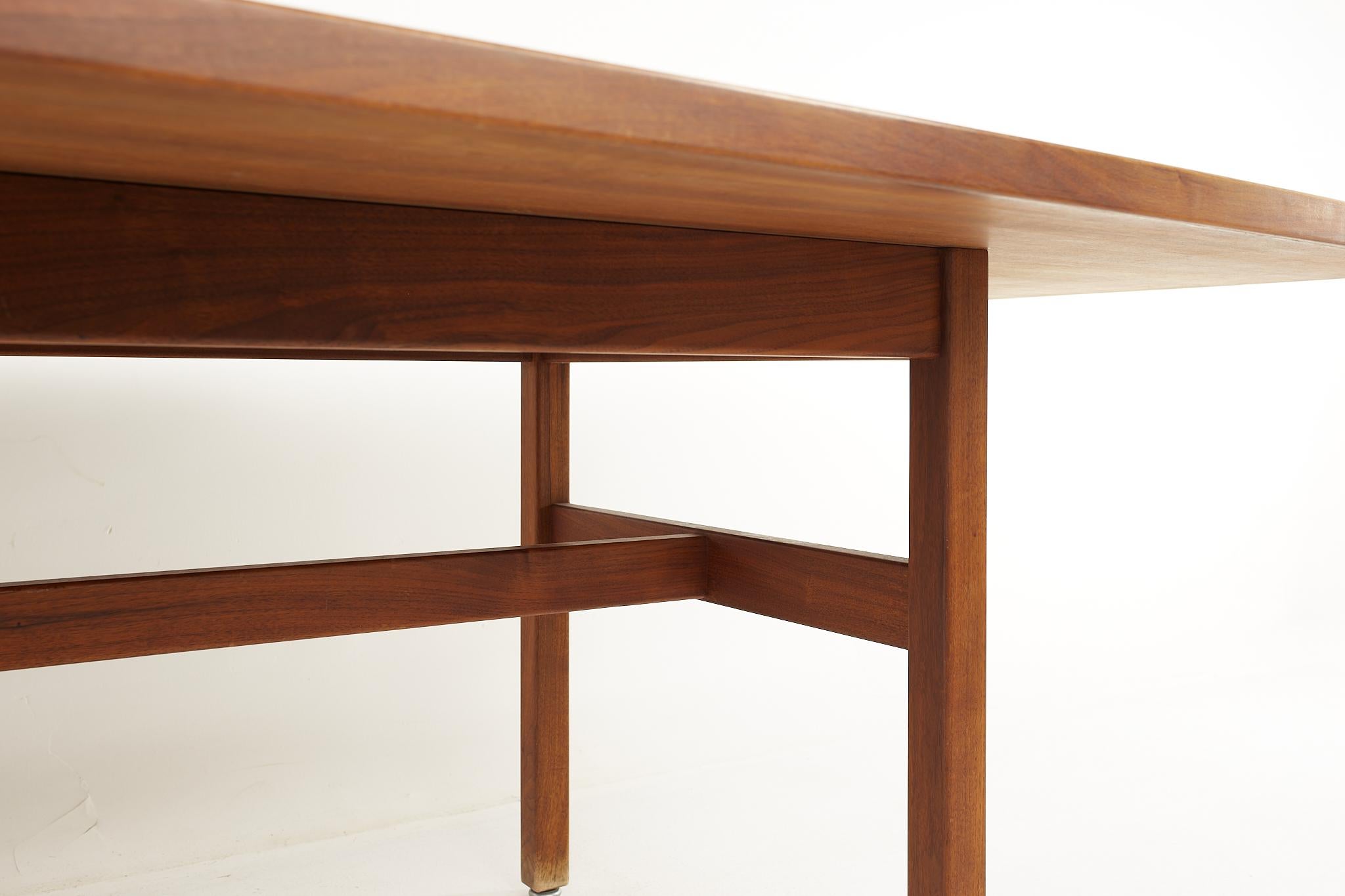Jens Risom Mid-Century Walnut Dining Table 3