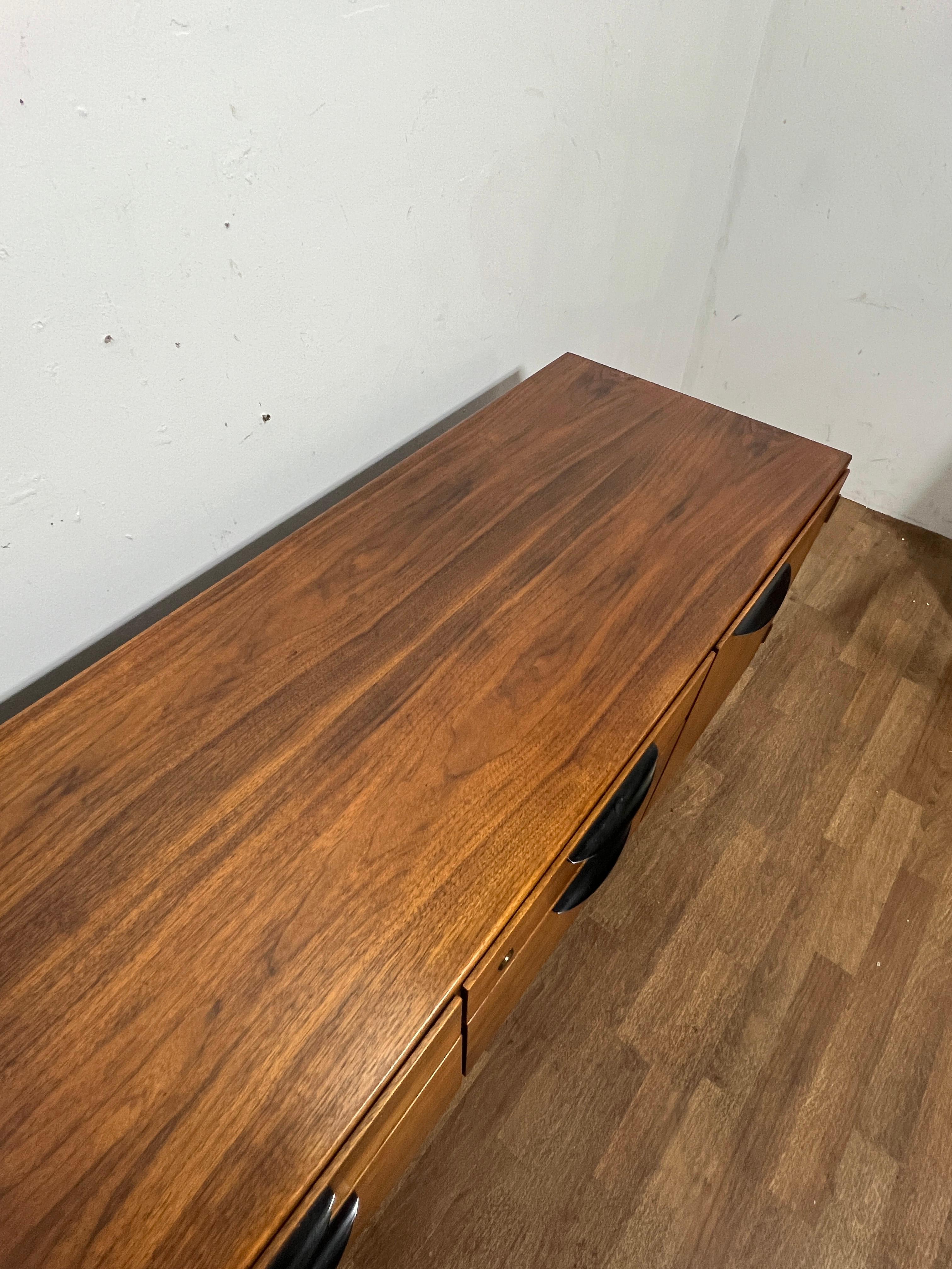 Jens Risom Mid-Century Walnut Executive Credenza Circa 1960s 1