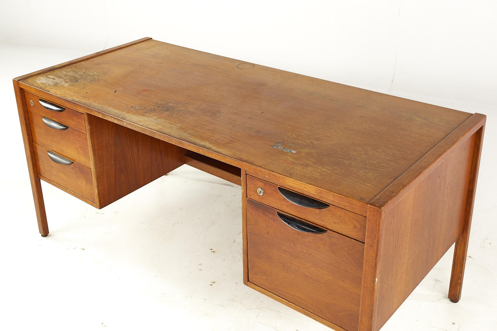 Metal Jens Risom Mid Century Walnut Executive Desk For Sale