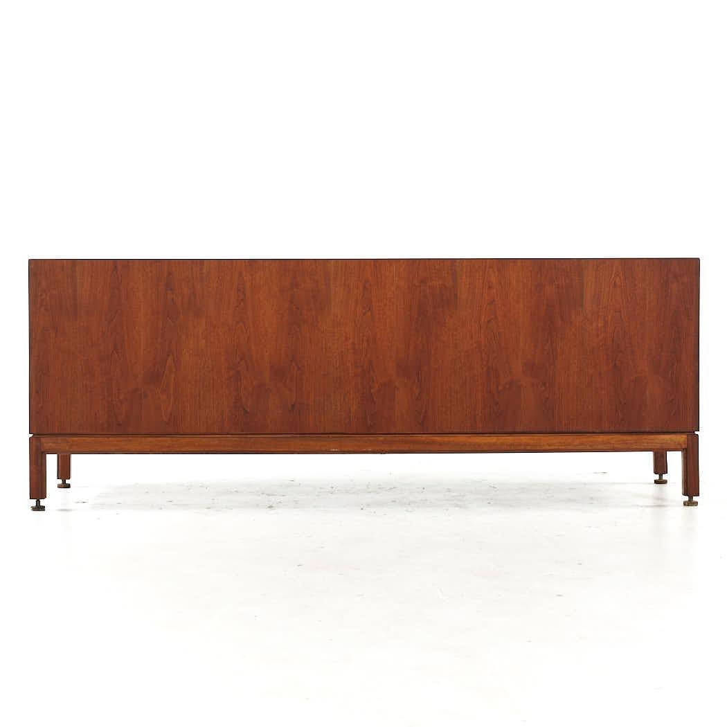 Jens Risom Mid Century Walnut File Credenza In Good Condition For Sale In Countryside, IL