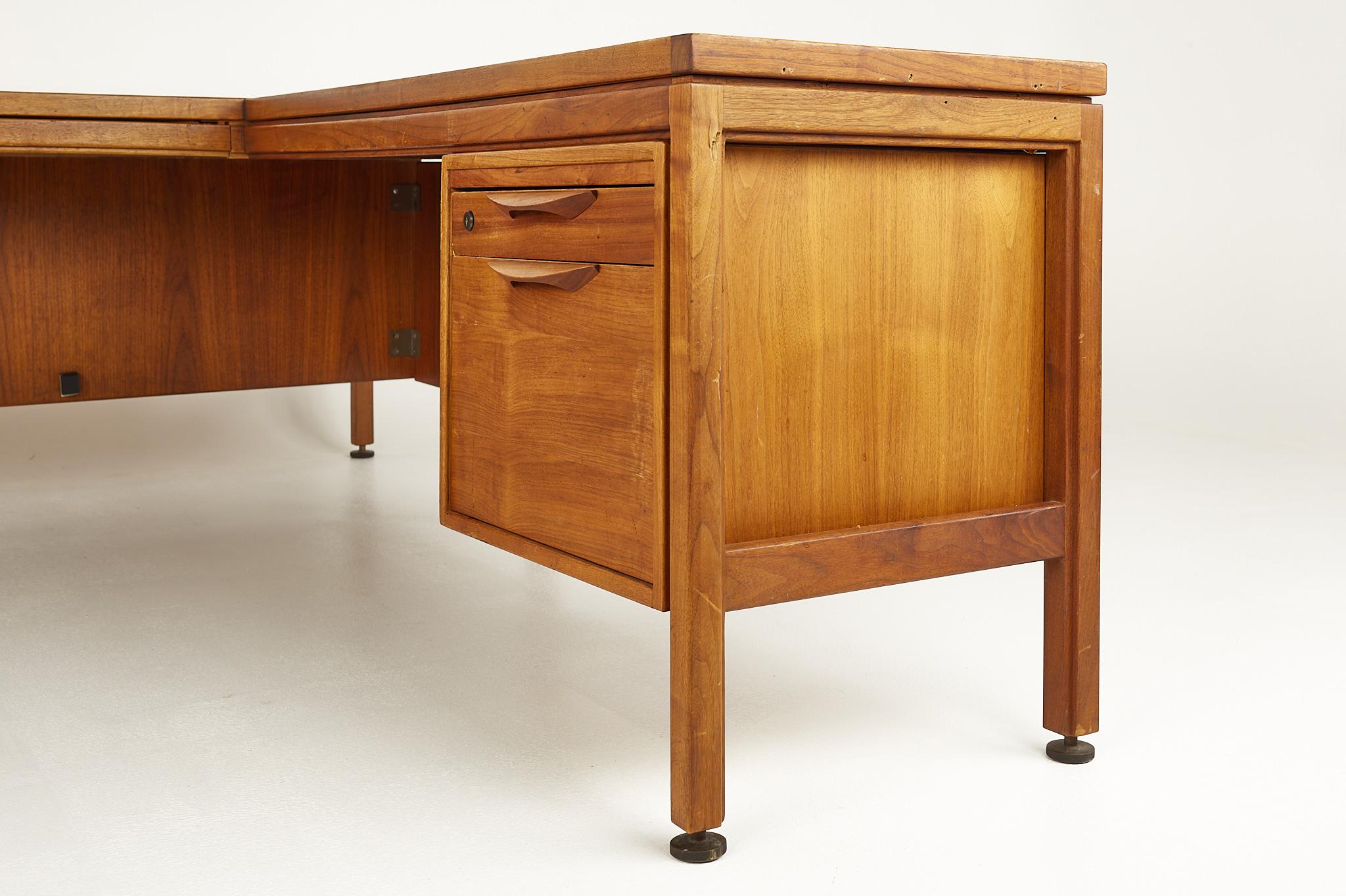 Mid-Century Modern Jens Risom Mid Century Walnut L Shaped Corner Desk