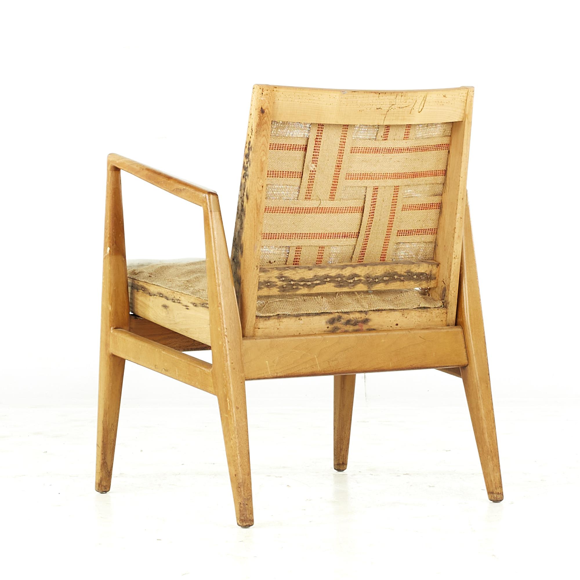 Late 20th Century Jens Risom Mid Century Walnut Lounge Chair For Sale