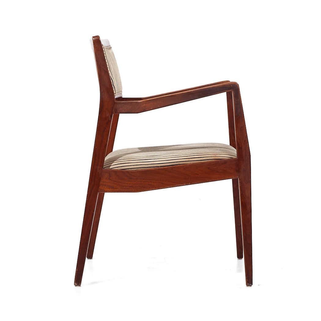 Jens Risom Mid Century Walnut Playboy Dining Chairs - Set of 4 For Sale 3