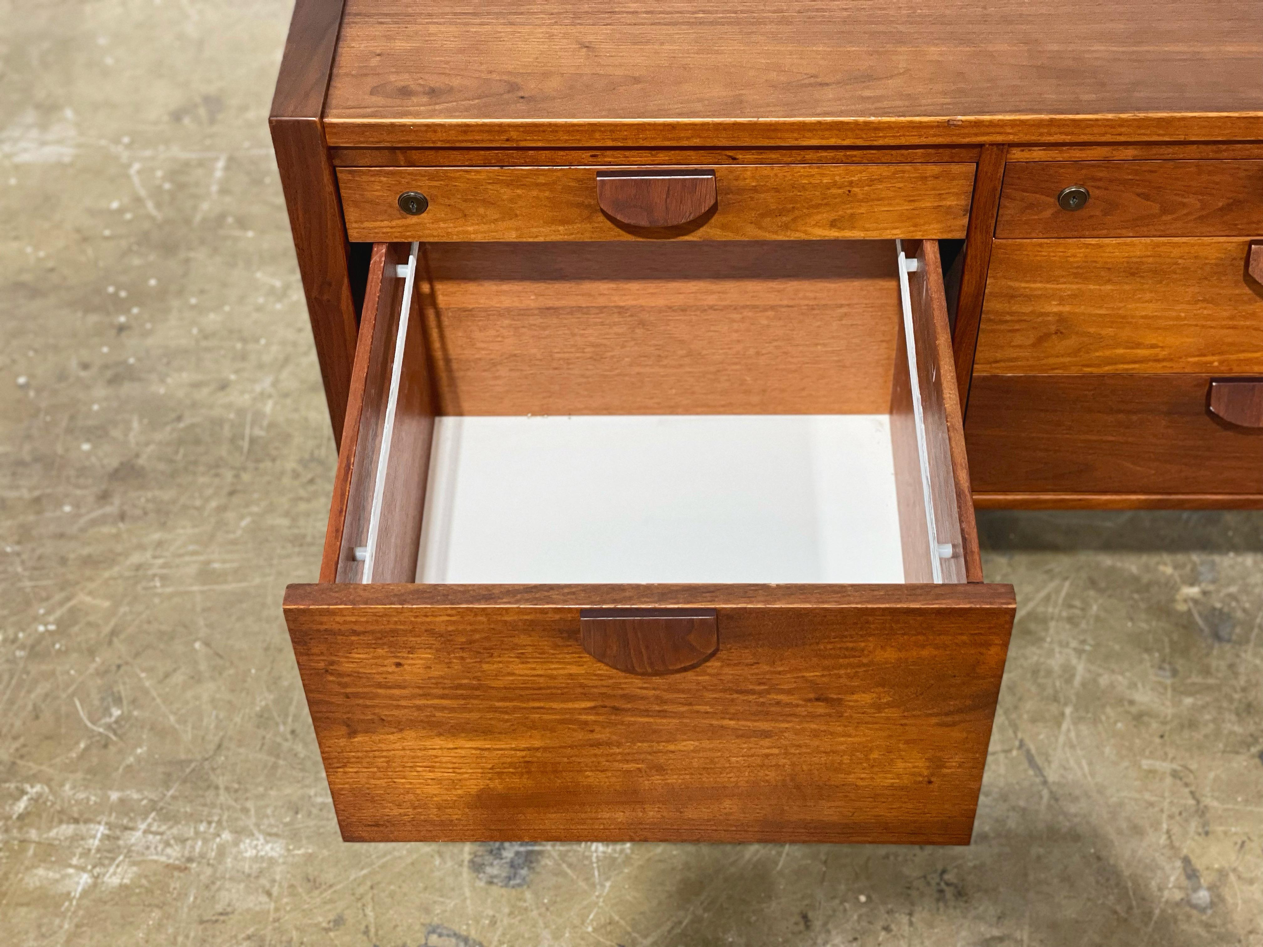 Jens Risom Mid-Century Filing Cabinet Credenza in Walnut  In Good Condition In Framingham, MA