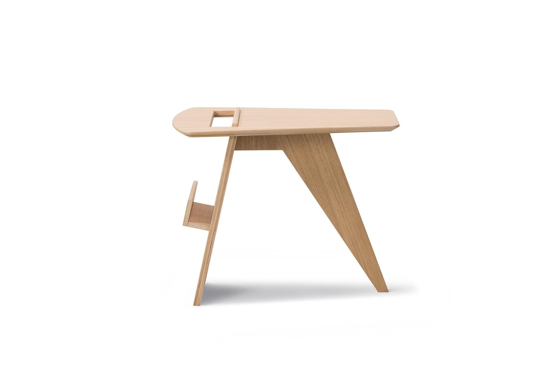 Contemporary Jens Risom Model 6500 Magazine Table For Sale