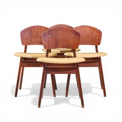 Jens Risom Model C-275 - Sedie da pranzo in noce del Medioevo - Set di 4 sedie