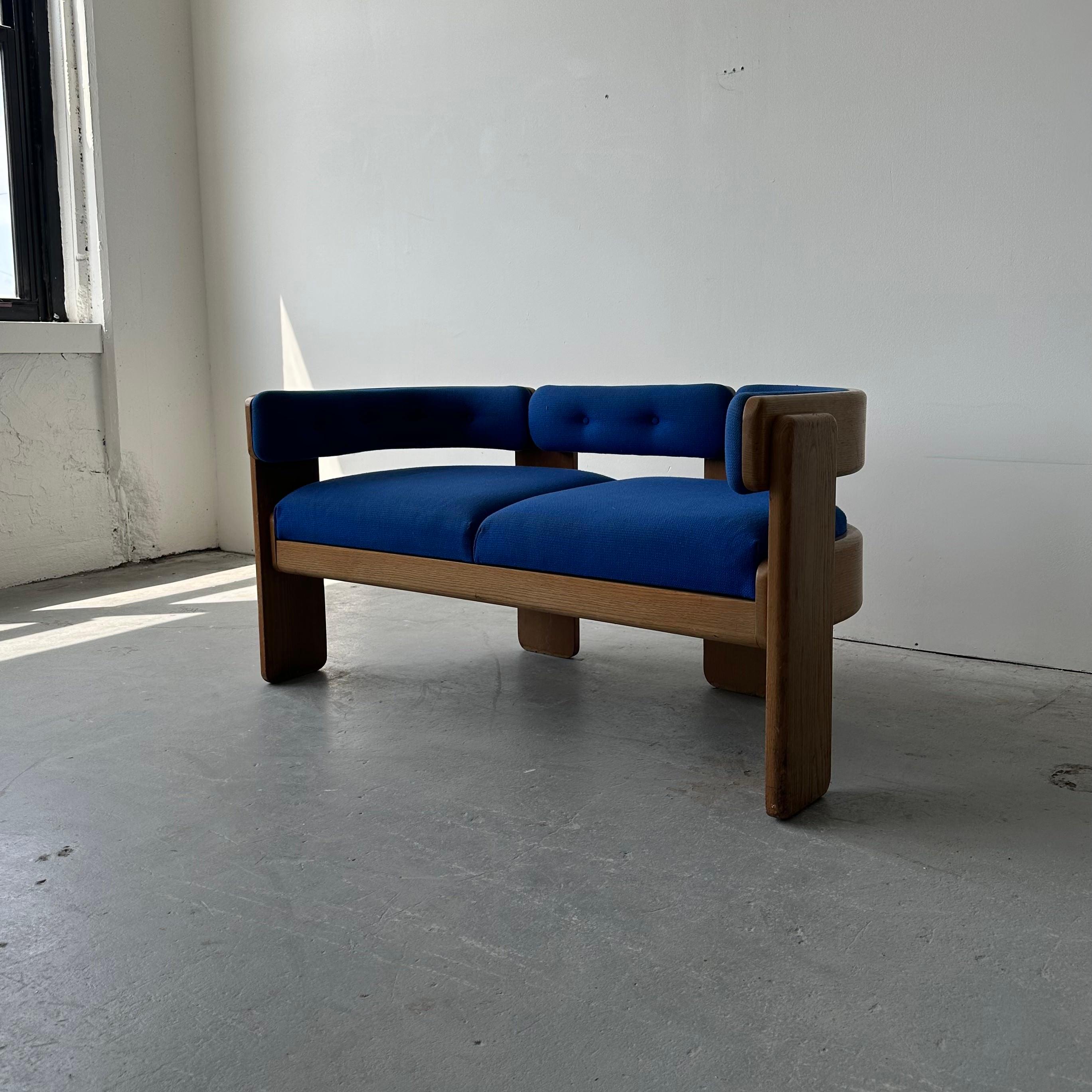 Jens Risom Oak Settee In Good Condition In Chicago, IL