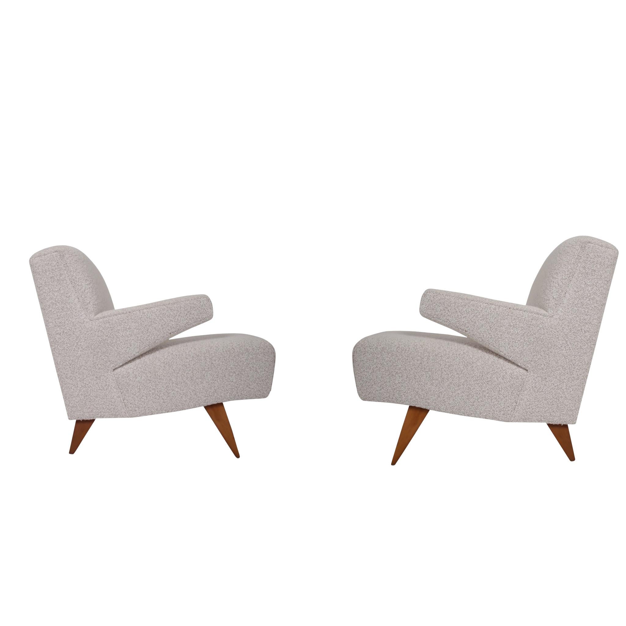 Jens Risom lounge chairs with arms. Fully restored and reupholstered. Refinished walnut legs