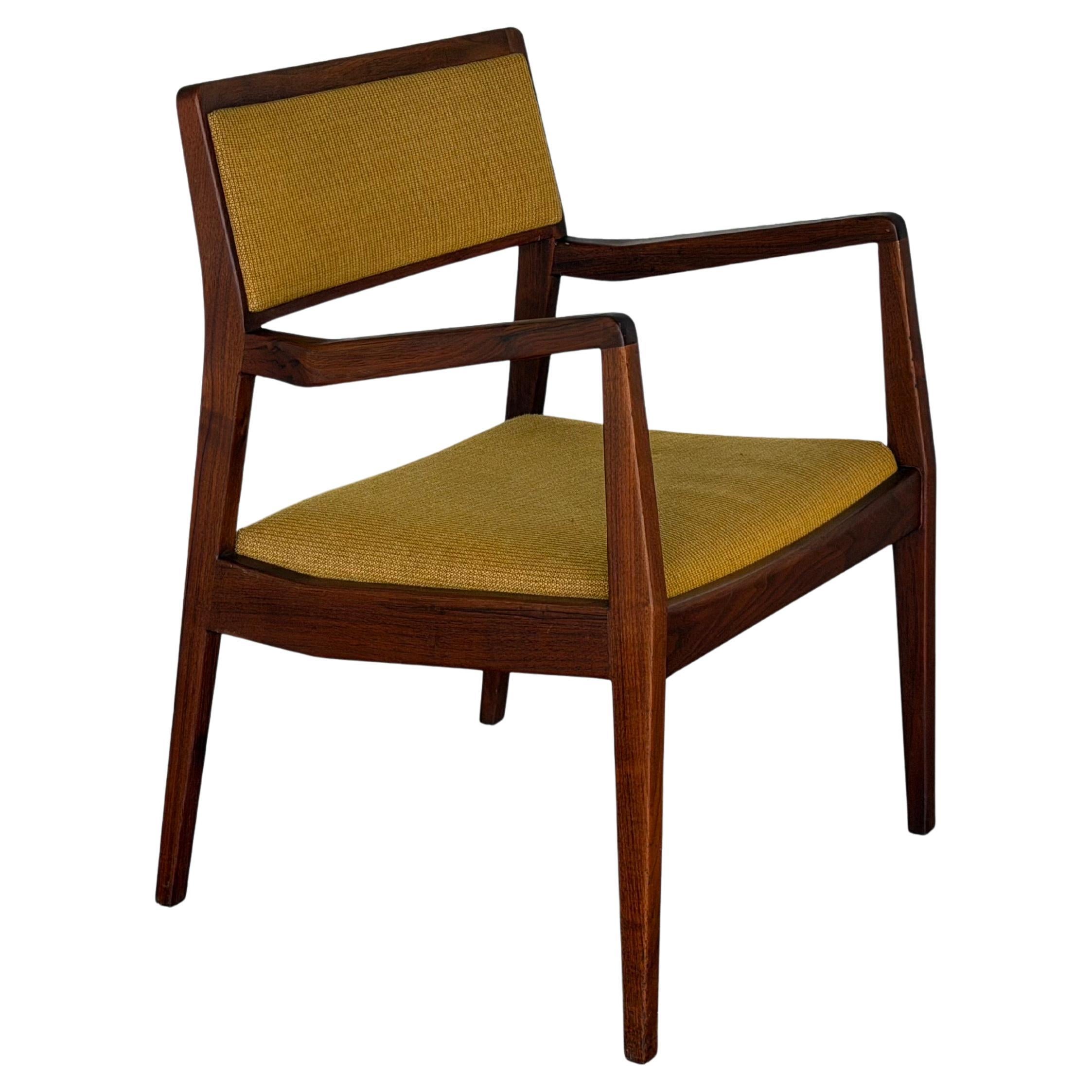 Jens Risom Playboy Chair - Model No. C140 - Mid Century Sessel aus Nussbaum
