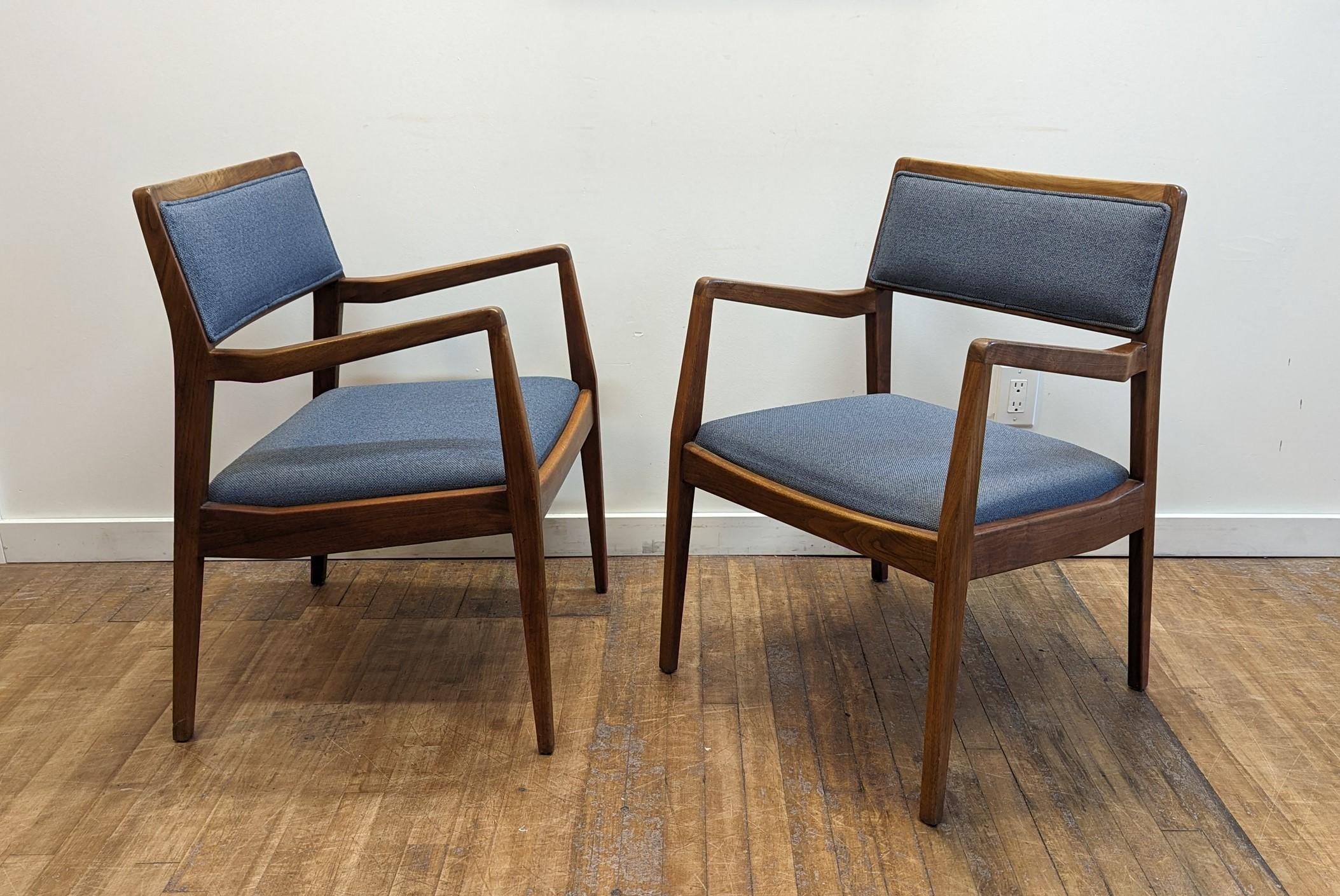 Mid-Century Modern  Jens Risom Playboy chairs For Sale