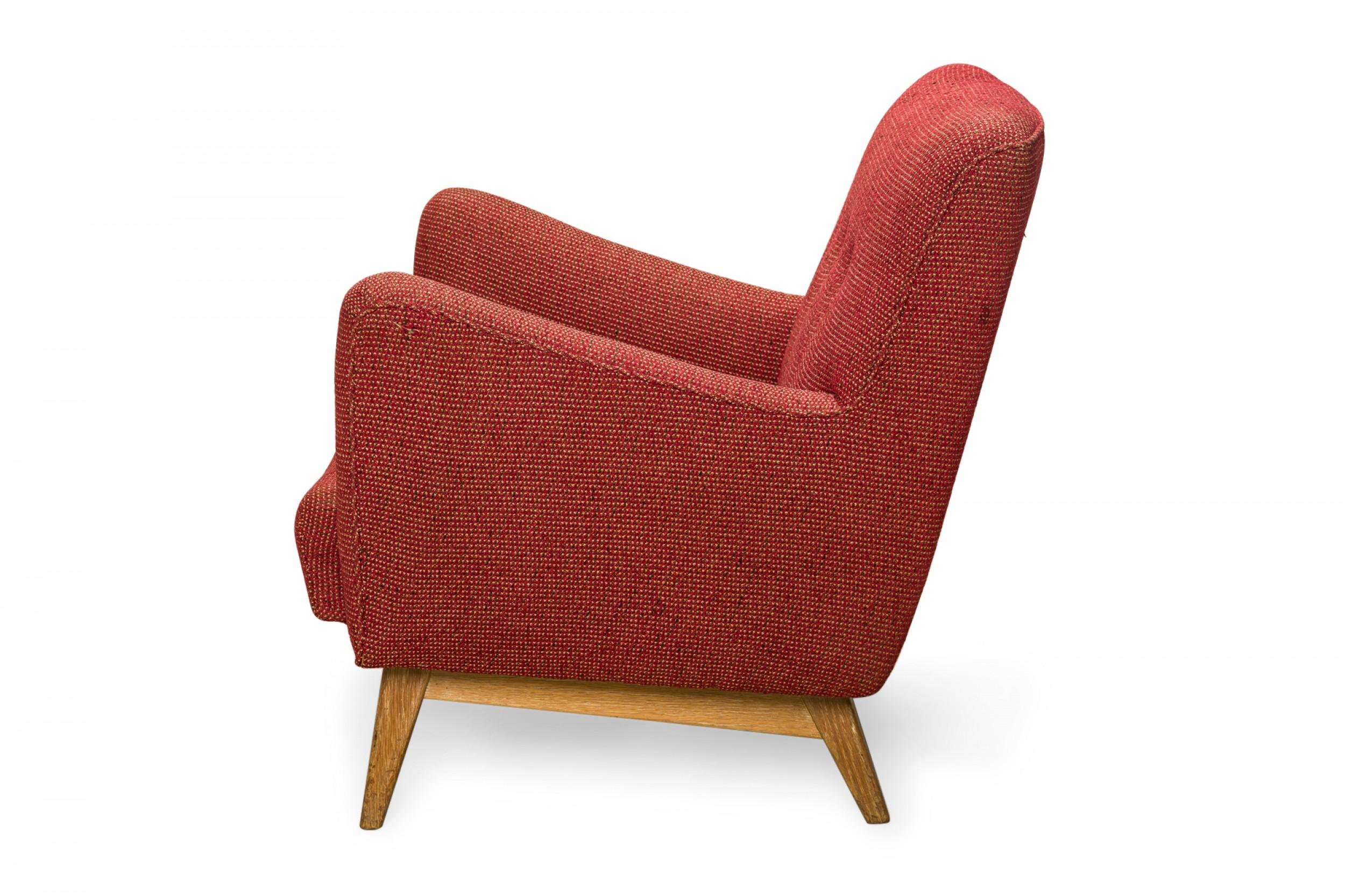 Mid-Century Modern Jens Risom Red Woven Fabric Upholstered Lounge Armchair For Sale