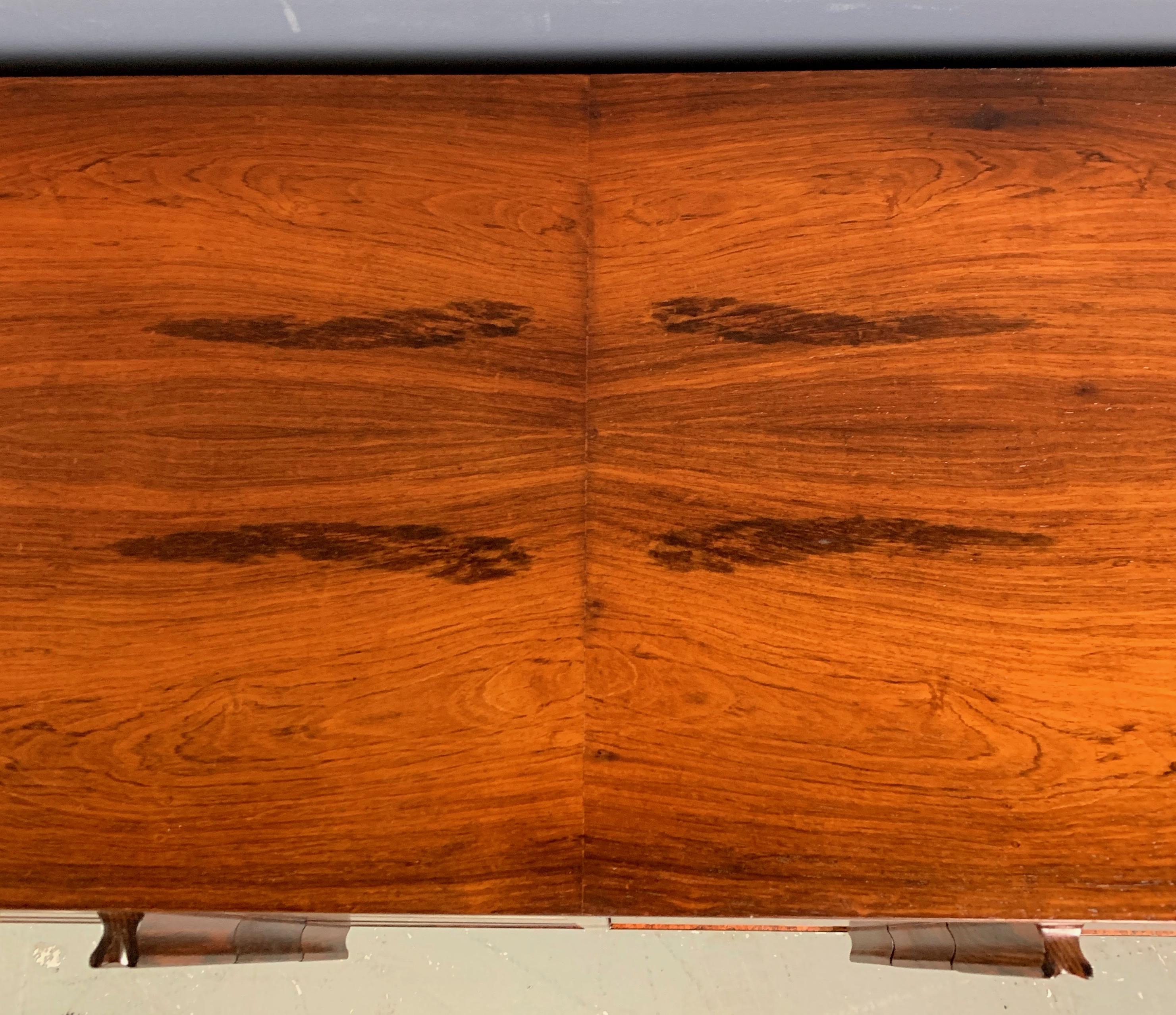 Jens Risom Style Rosewood Midcentury Dresser with Extraordinary Grain In Excellent Condition In Philadelphia, PA