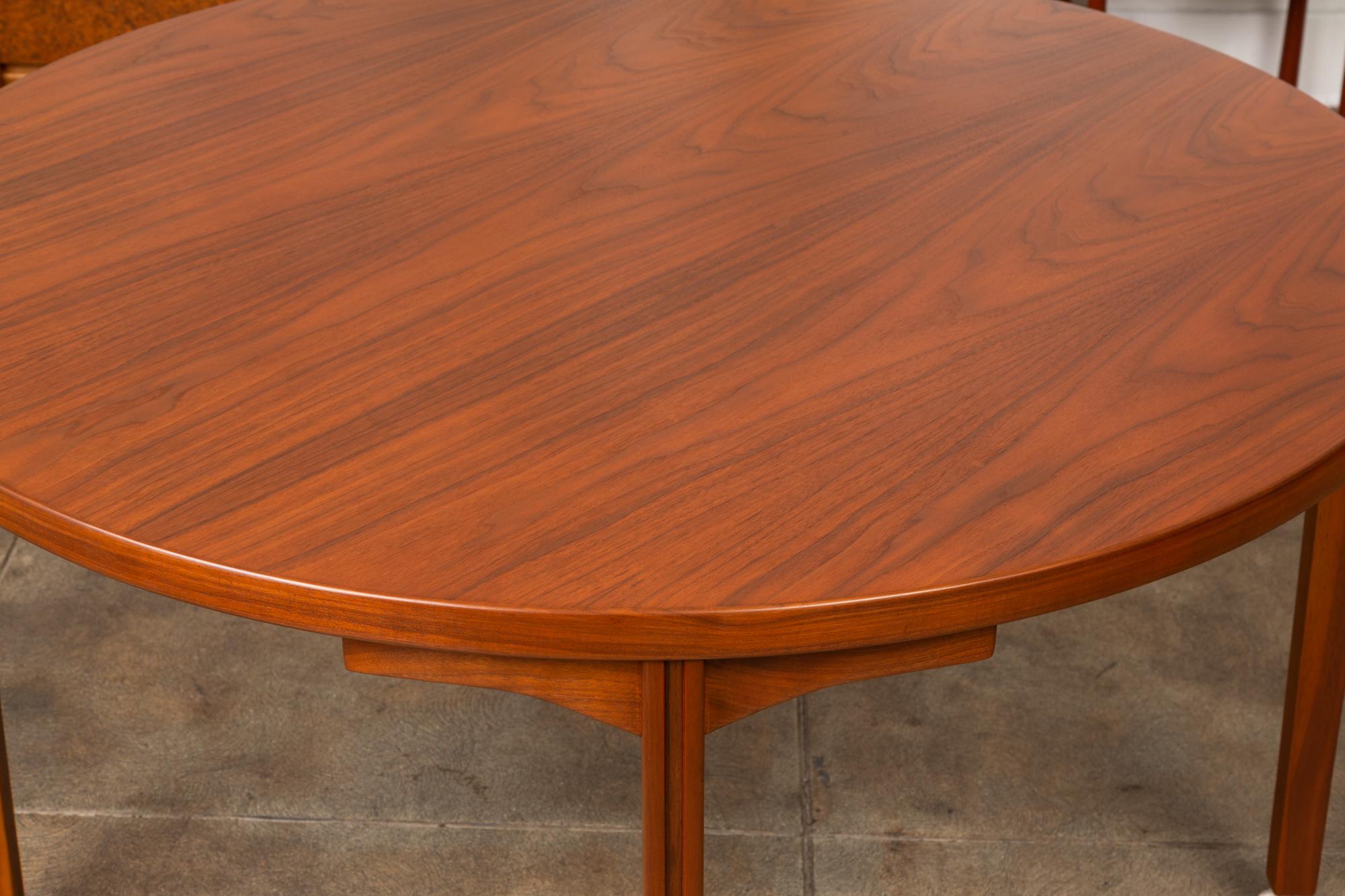 Jens Risom Round Dining Table 2