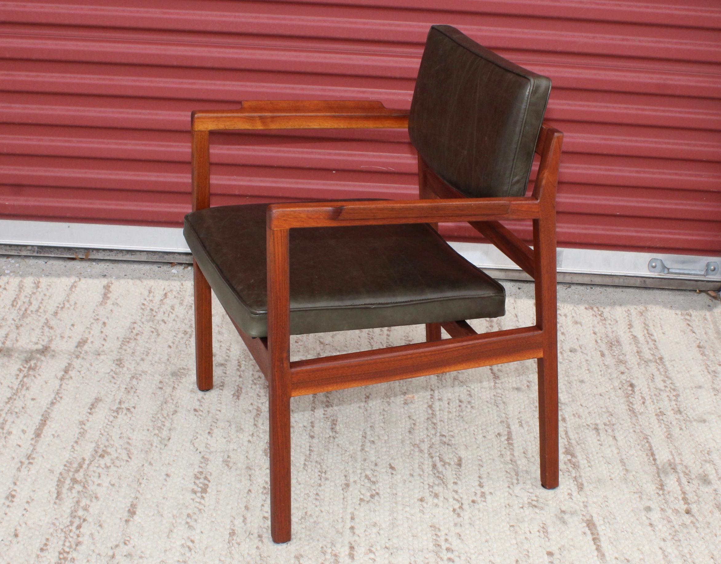 Mid-20th Century Jens Risom Sculptural Walnut Desk Chair