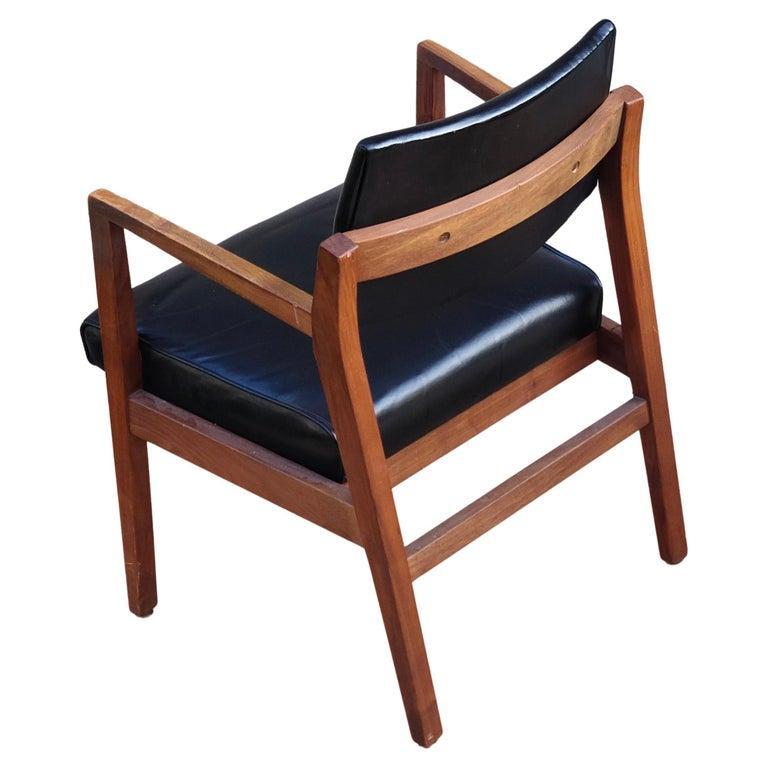 Jens Risom Set of 12 Captains Arm Chairs Walnut For Sale 3