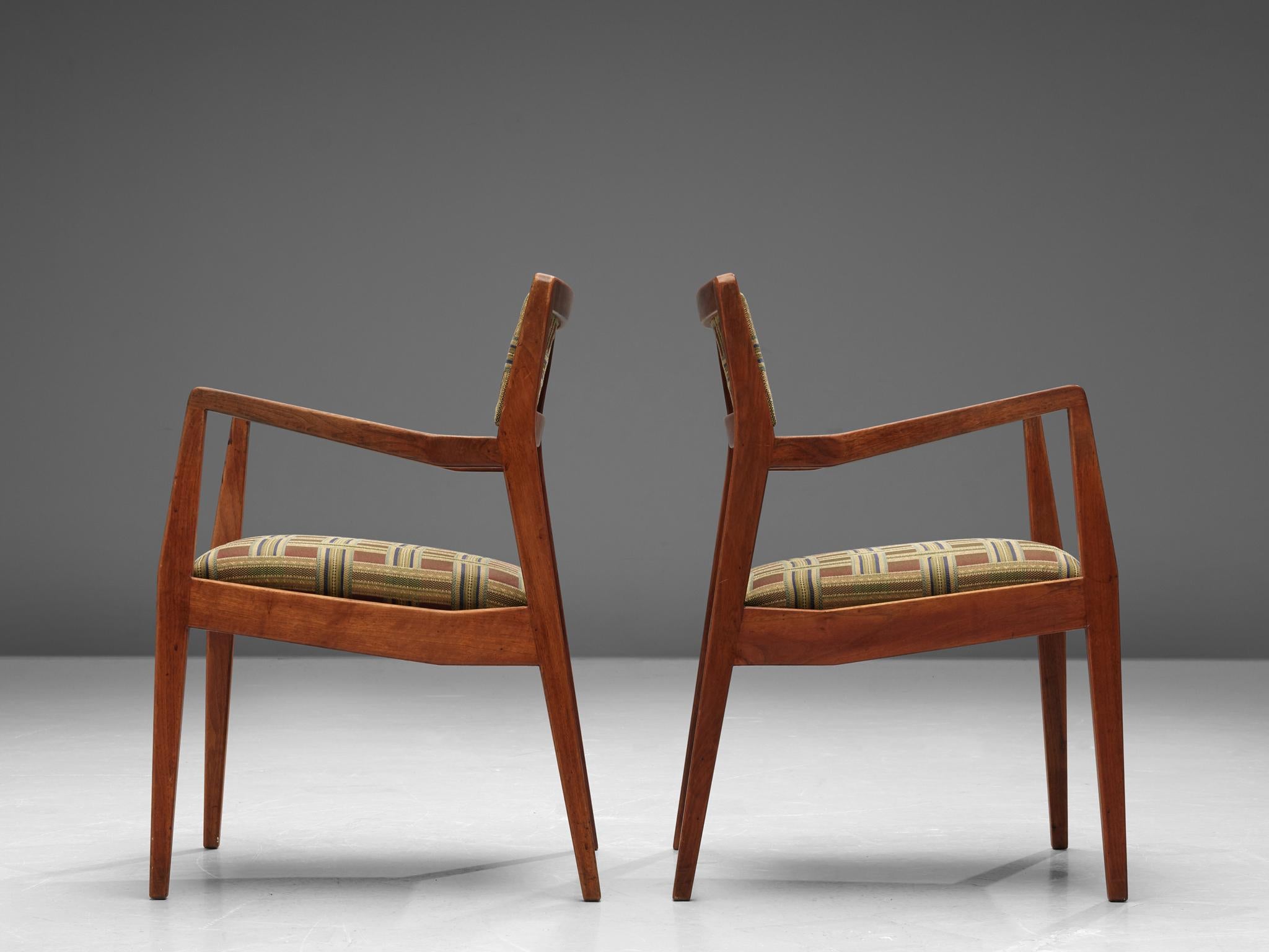 Jens Risom Set of Four 'Playboy' Dining Chairs in Walnut In Fair Condition In Waalwijk, NL