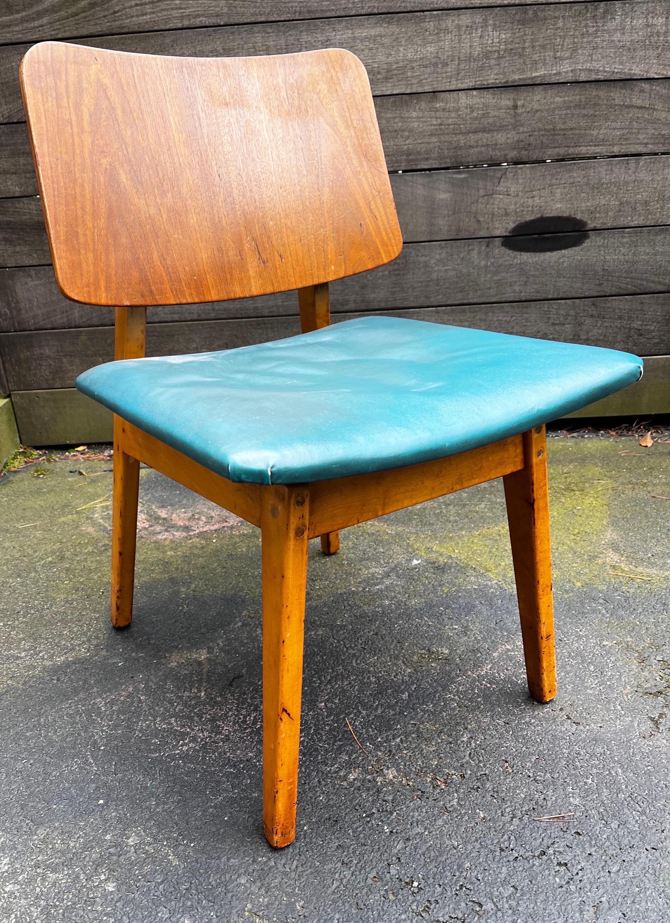 Jens Risom Side Chair in original condition, c. 1940 In Good Condition In Philadelphia, PA