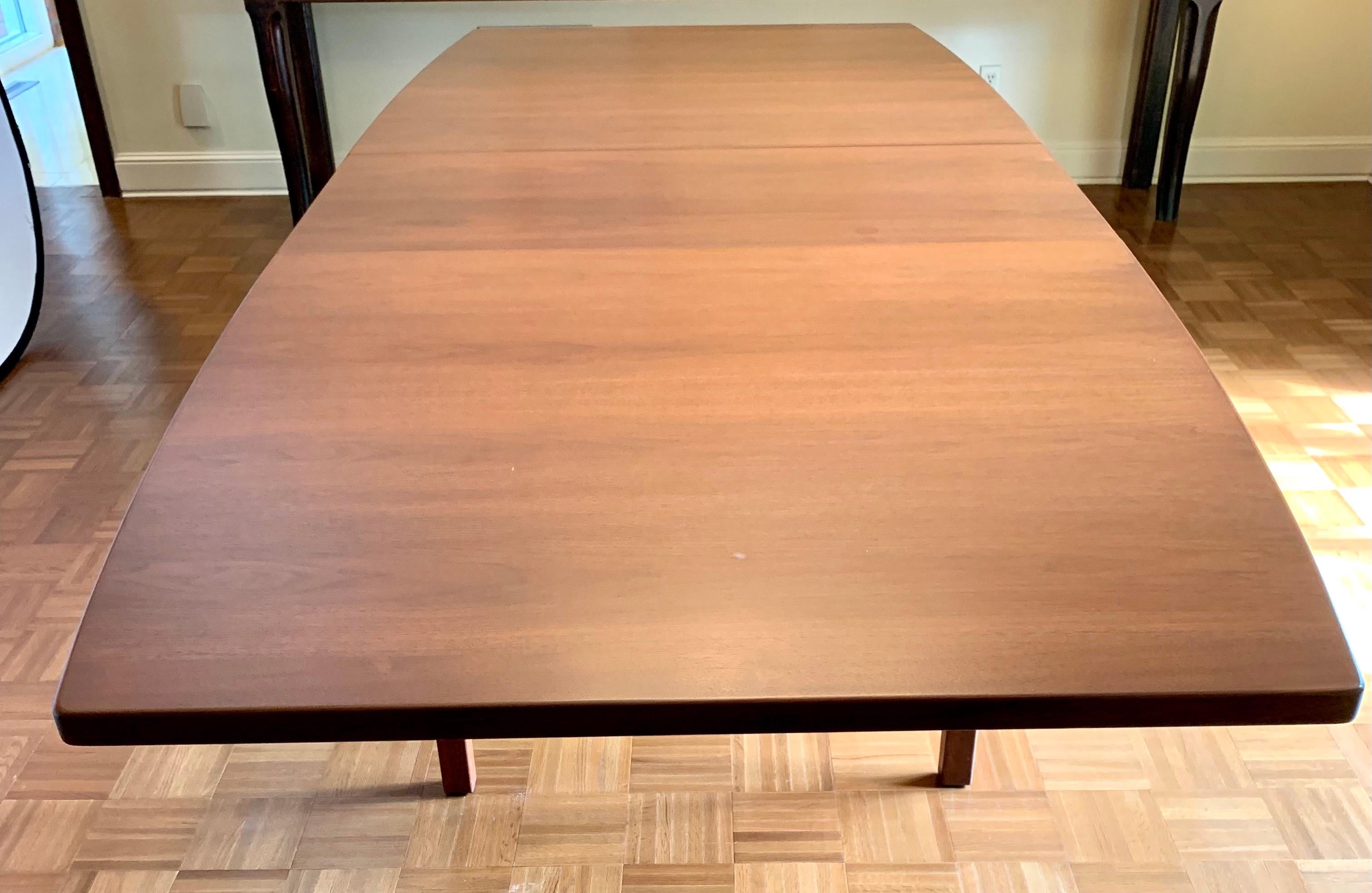 Jens Risom Signed Walnut Expandable Dining Room Boat Table 7