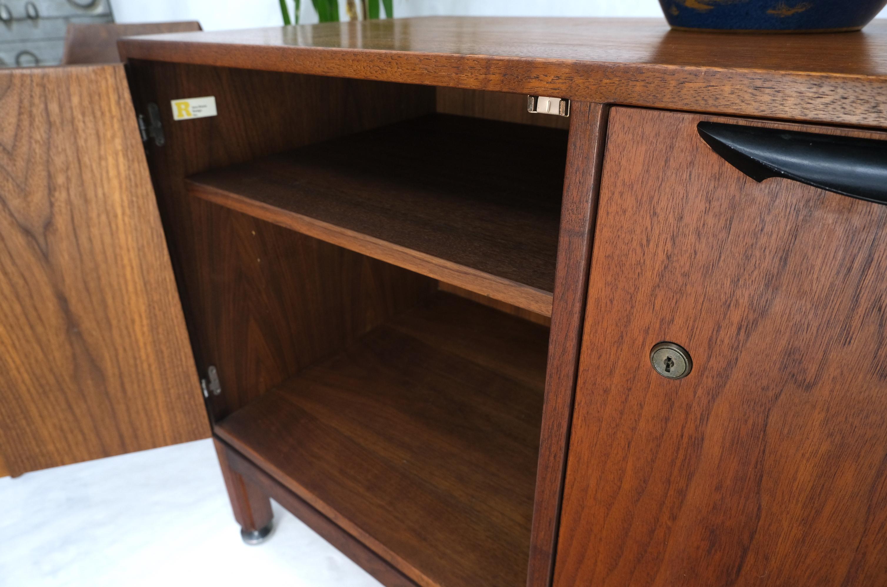 Jens Risom Small One Double Door Compartment Credenza Cabinet Adjustable Shelves In Good Condition For Sale In Rockaway, NJ