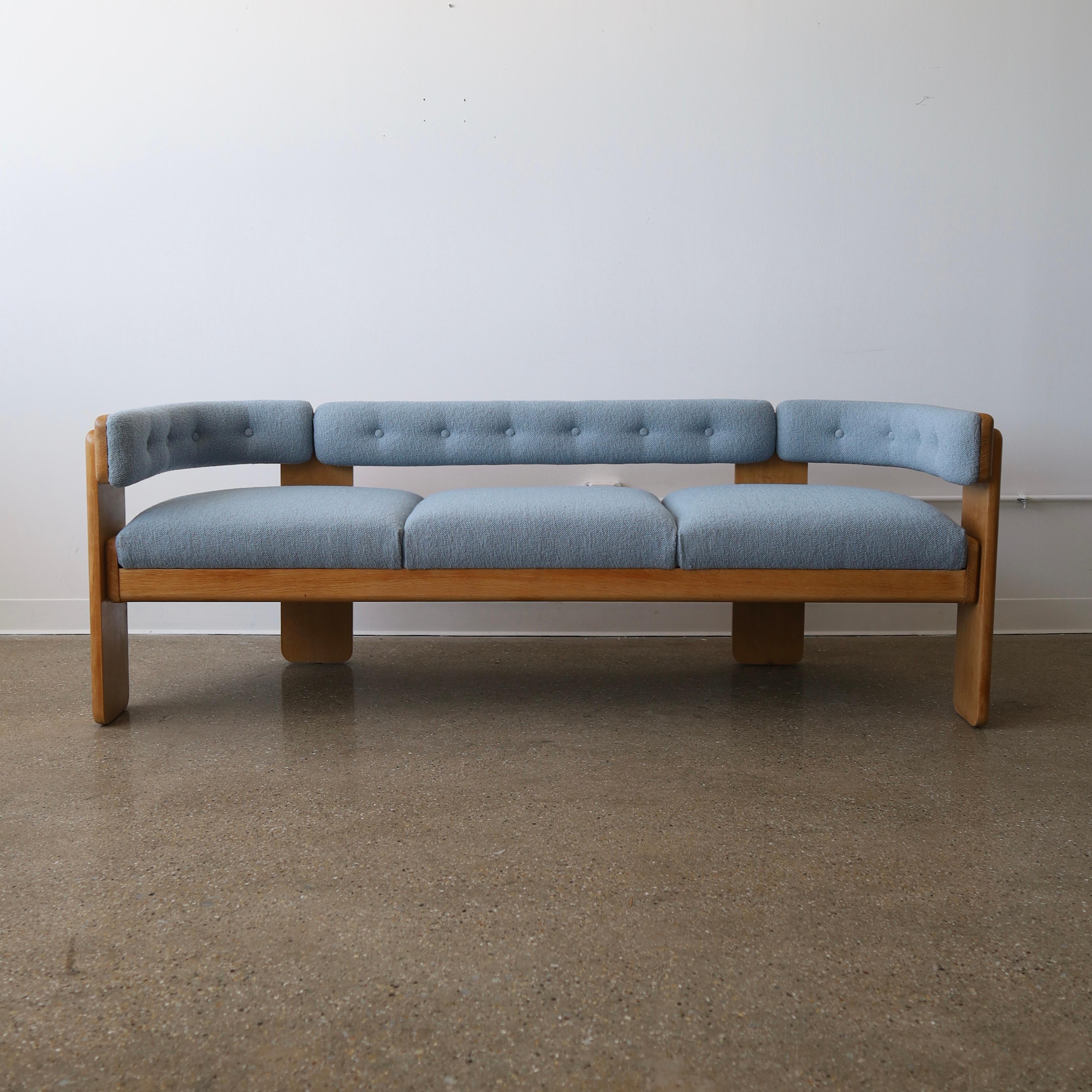 Mid-Century moderno Jens Risom Sofa for Marble c. 1970s in vendita