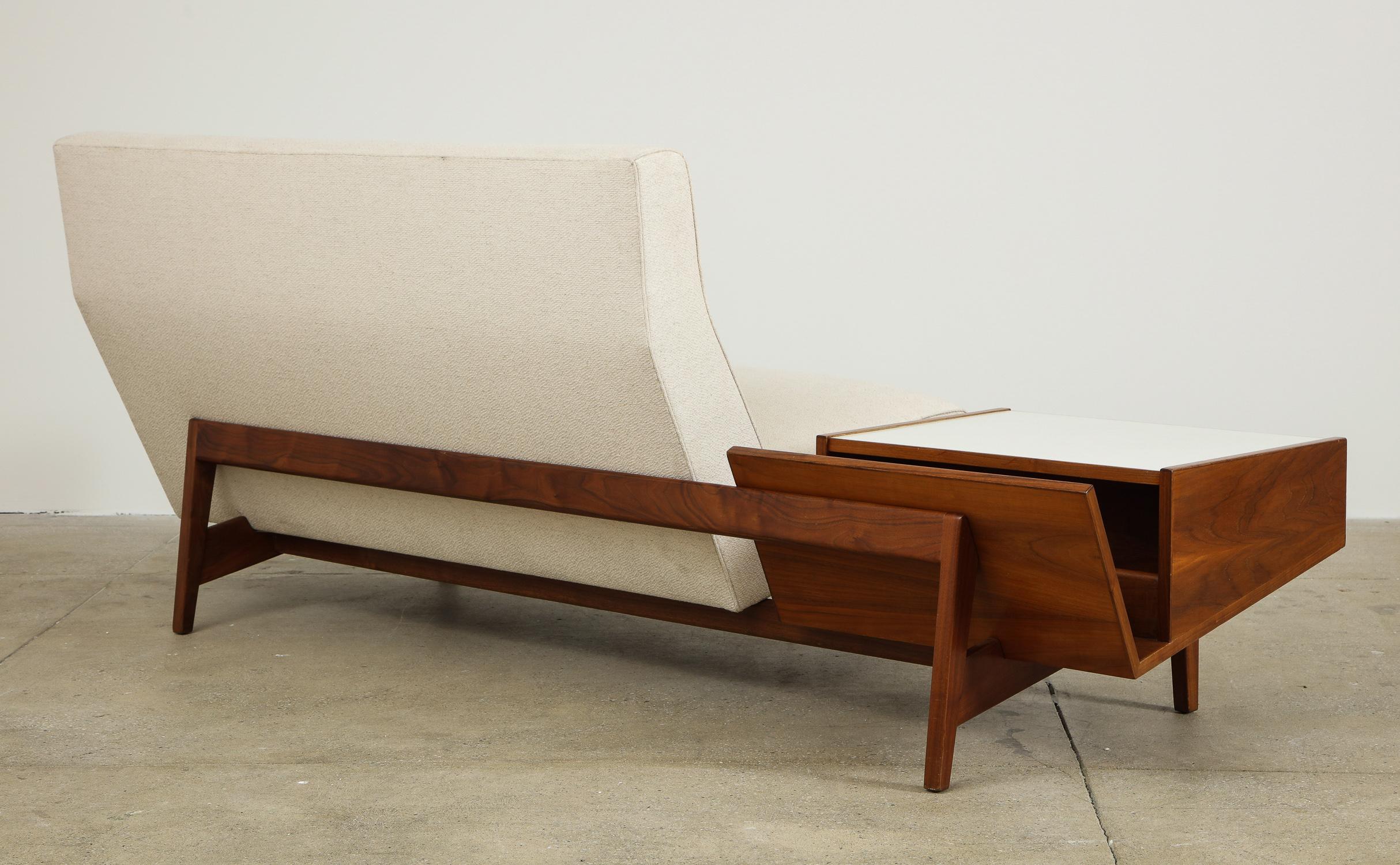 Jens Risom Sofa with Magazine Table In Excellent Condition In New York, NY